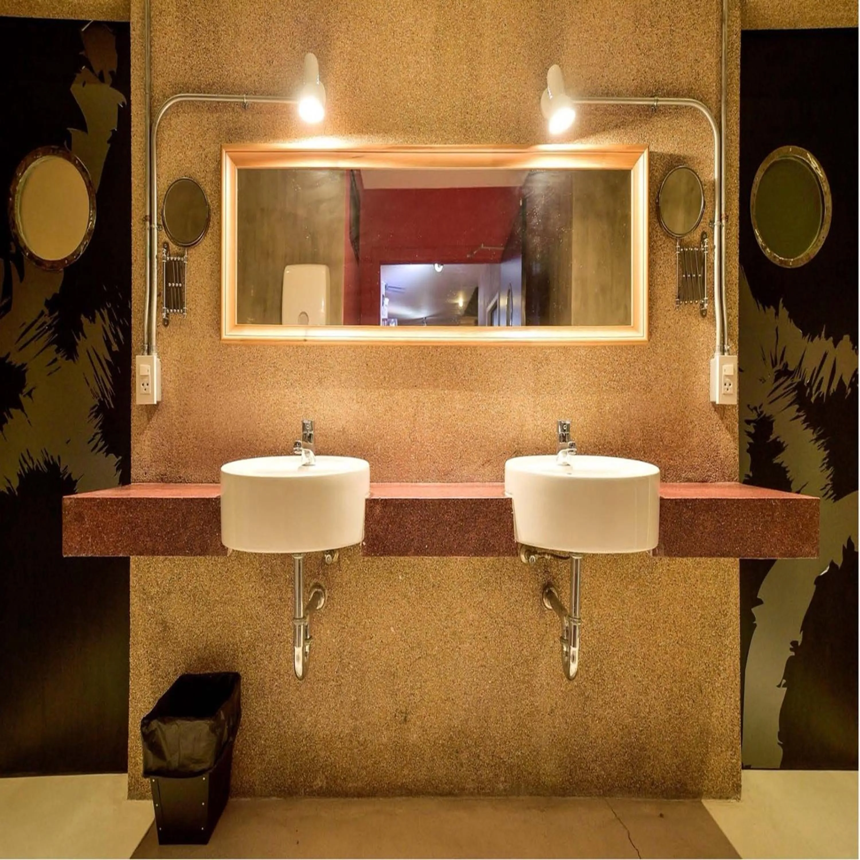 Bathroom in Collection O Jasaen Stylish Boutique Hotel