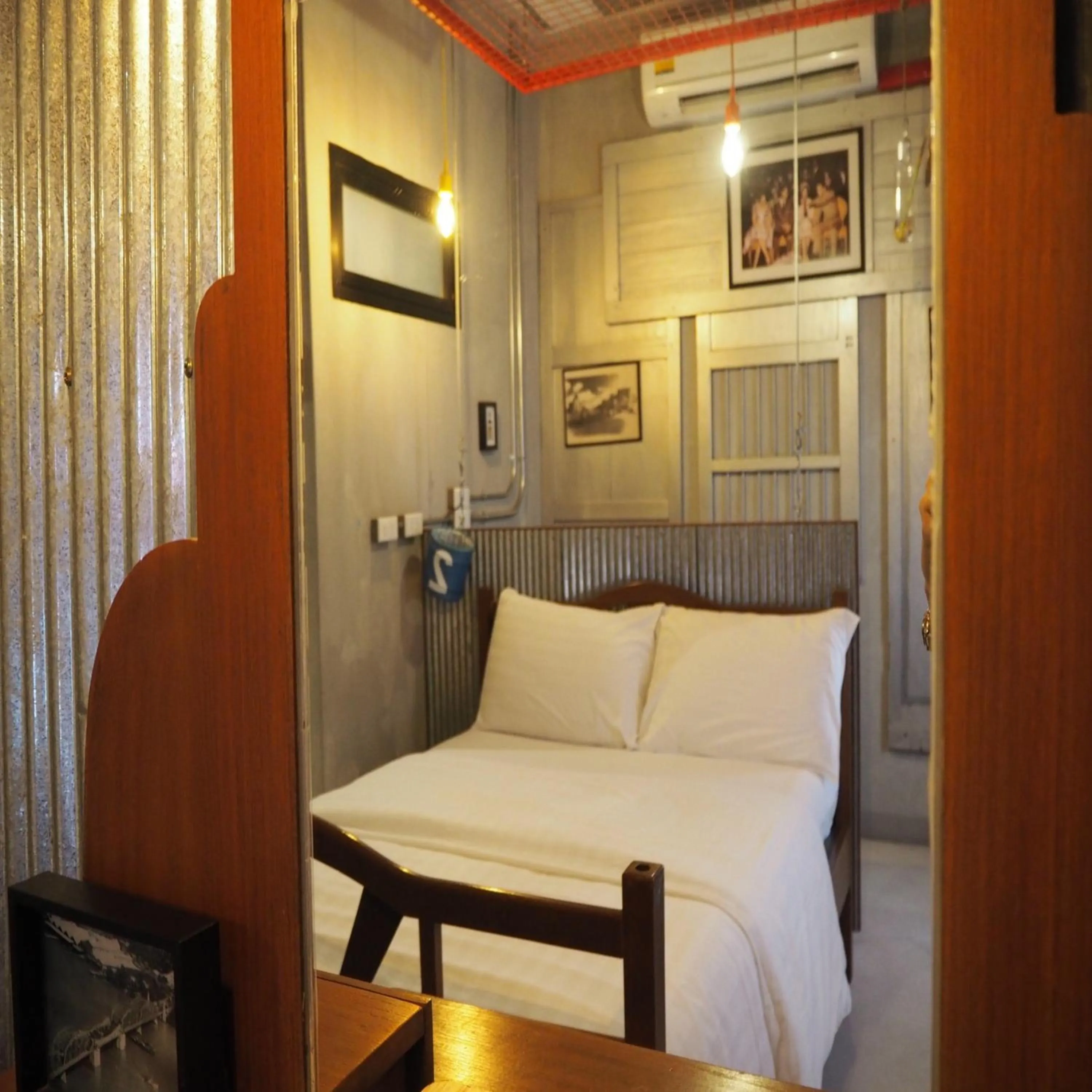 TV and multimedia in Collection O Jasaen Stylish Boutique Hotel