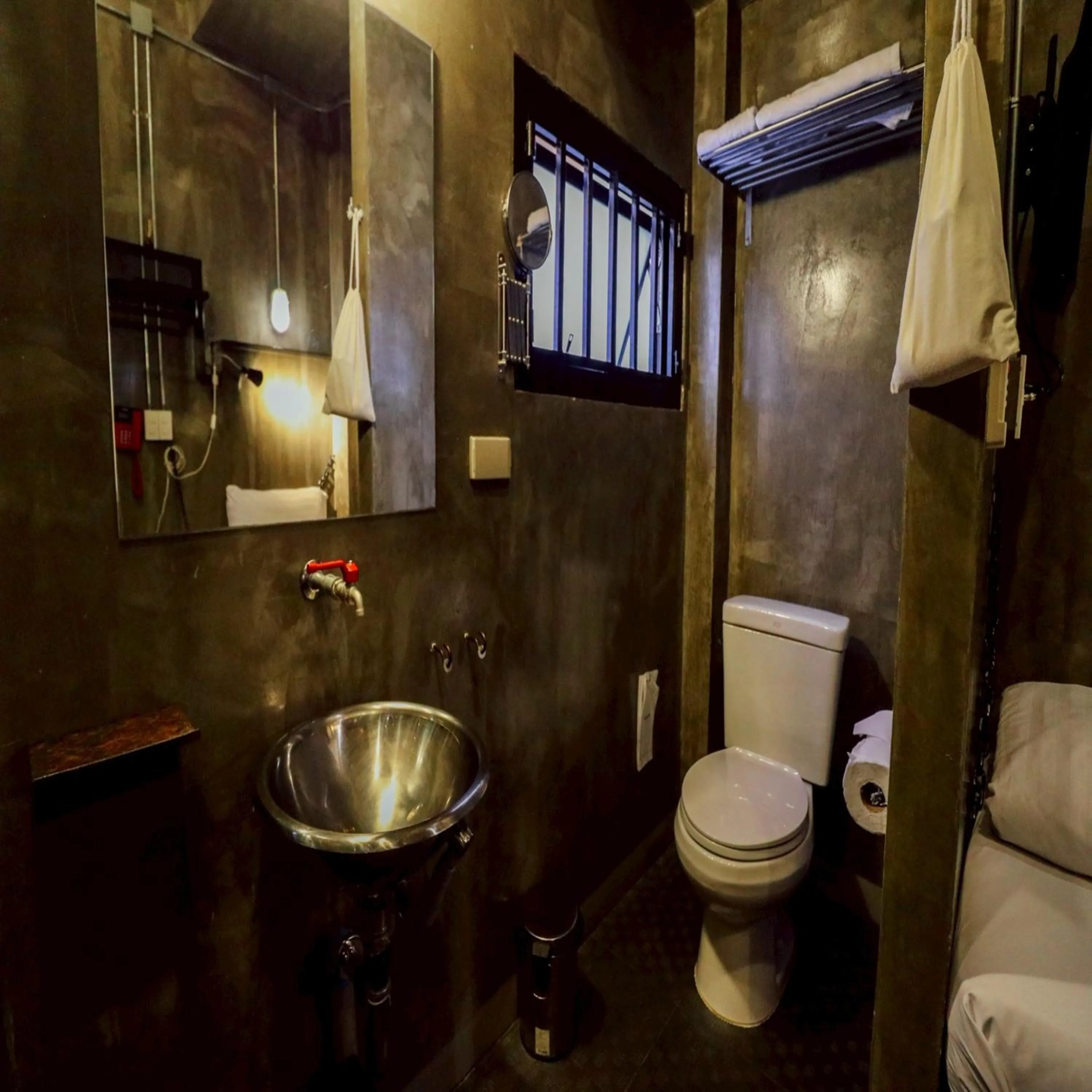 Bathroom in Collection O Jasaen Stylish Boutique Hotel