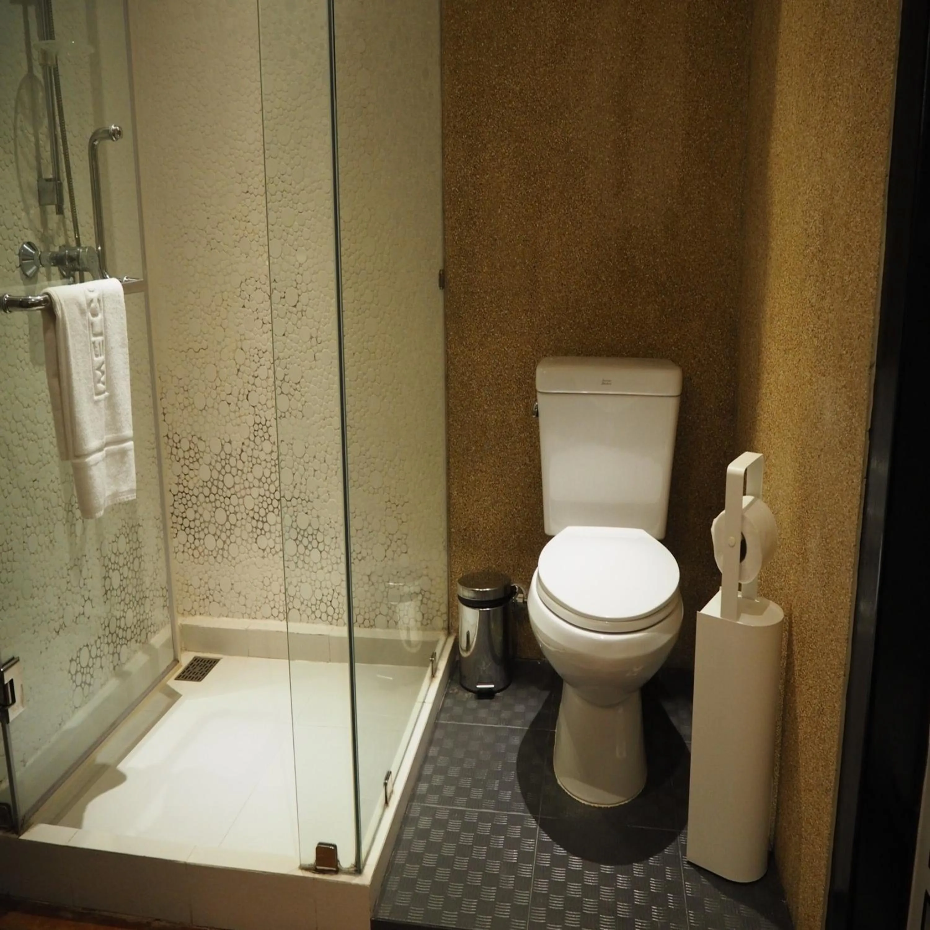 Bathroom in Collection O Jasaen Stylish Boutique Hotel