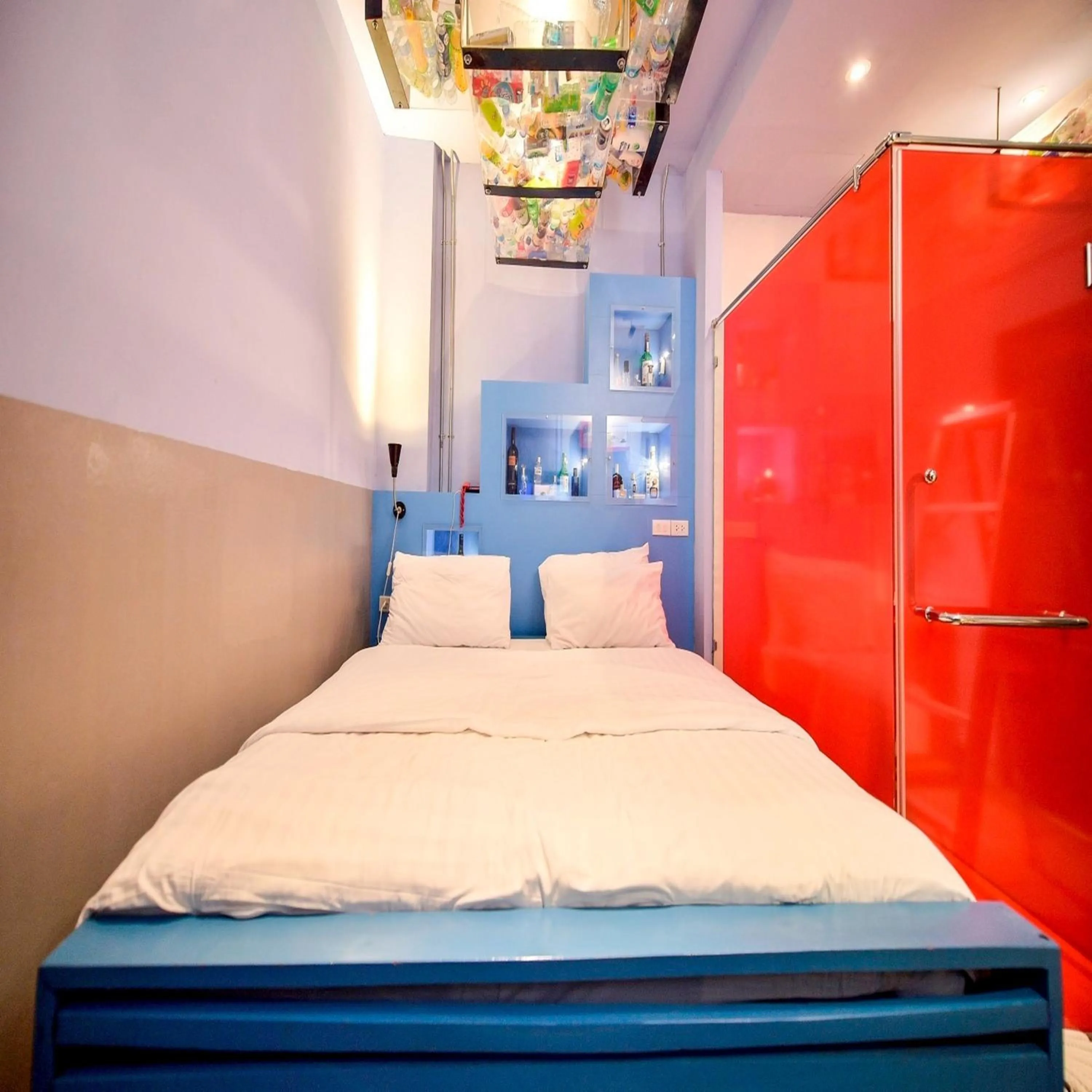 Photo of the whole room, Bed in Collection O Jasaen Stylish Boutique Hotel