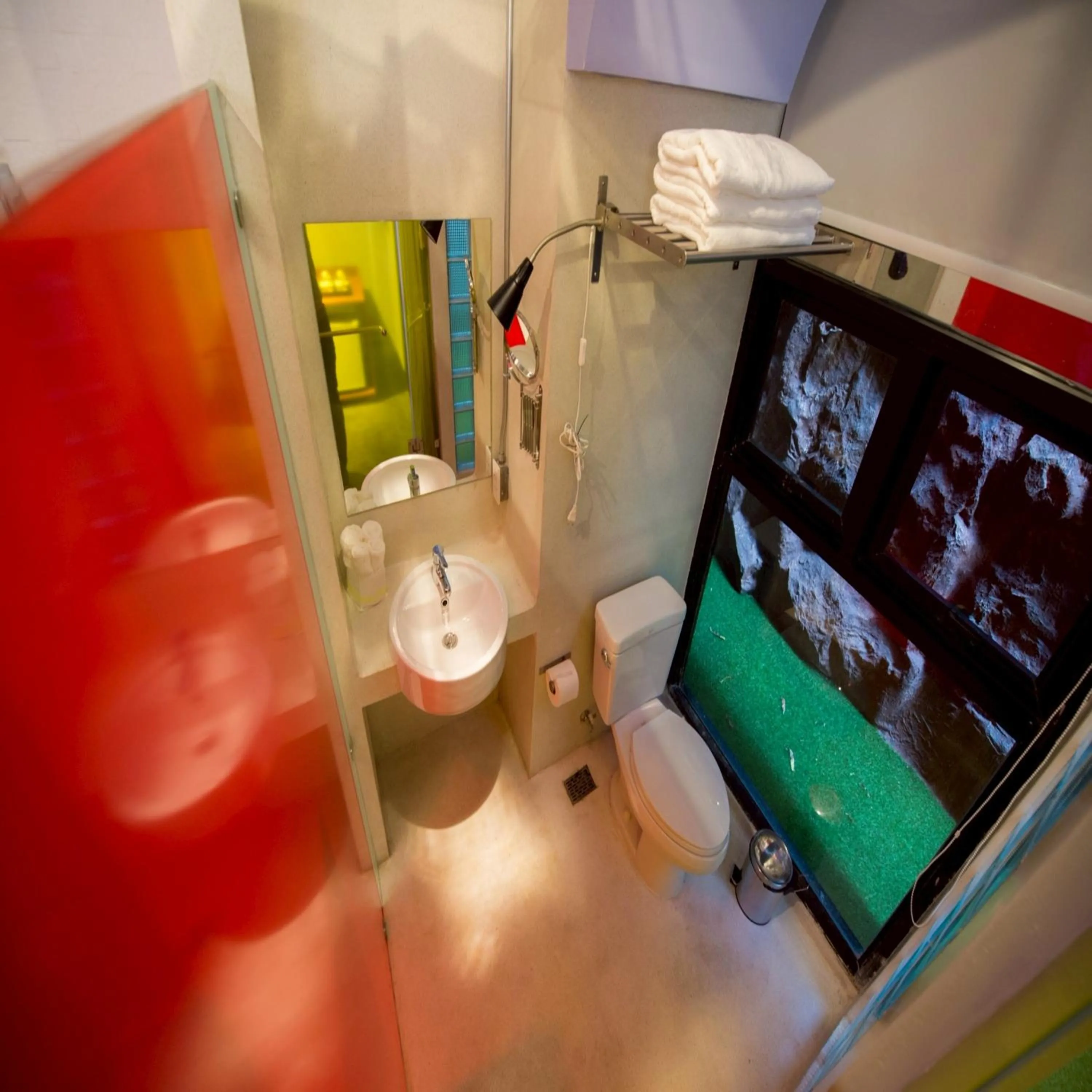 Bathroom in Collection O Jasaen Stylish Boutique Hotel