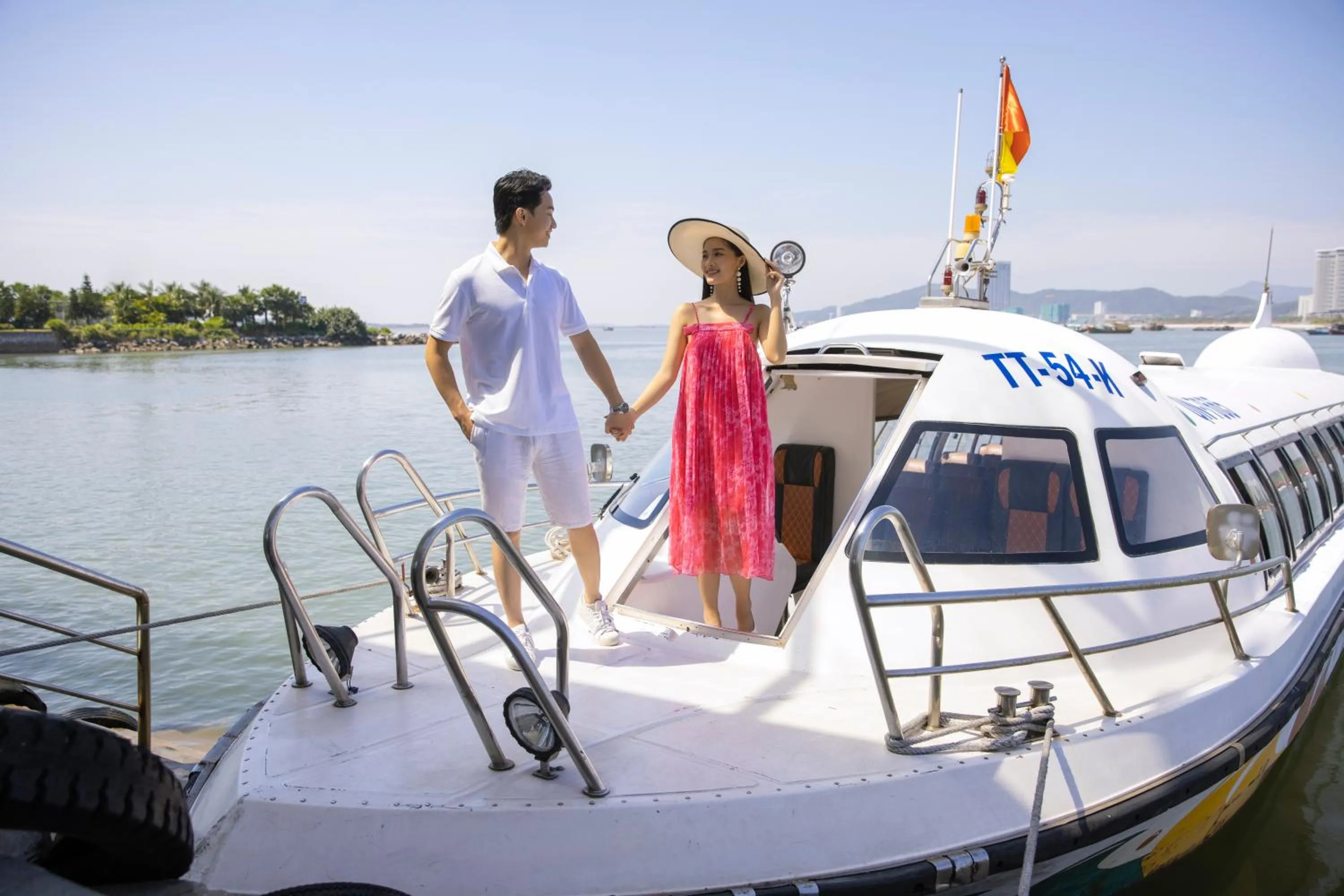 Beach in Vinpearl Resort & Spa Ha Long