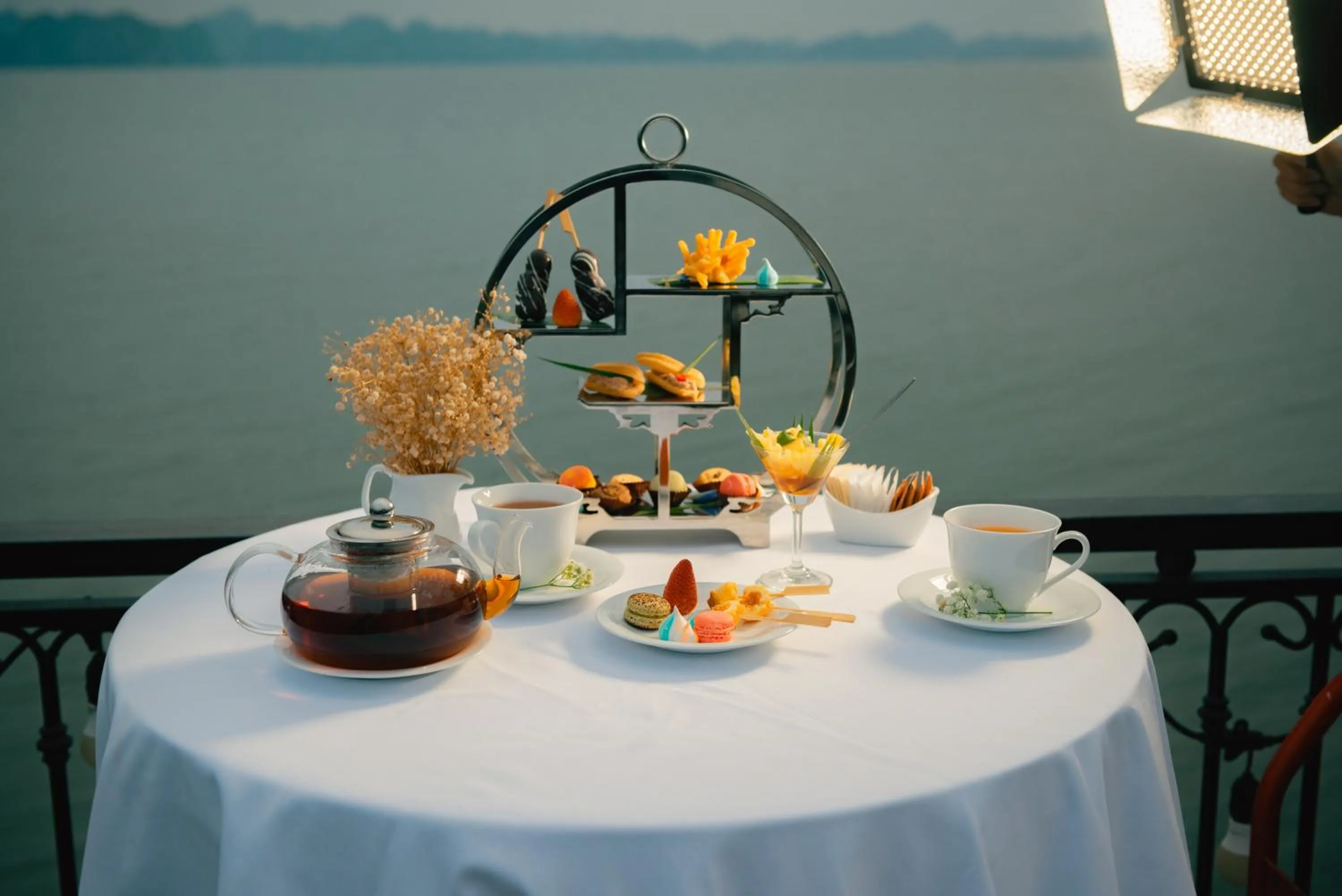 Coffee/tea facilities in Vinpearl Resort & Spa Ha Long