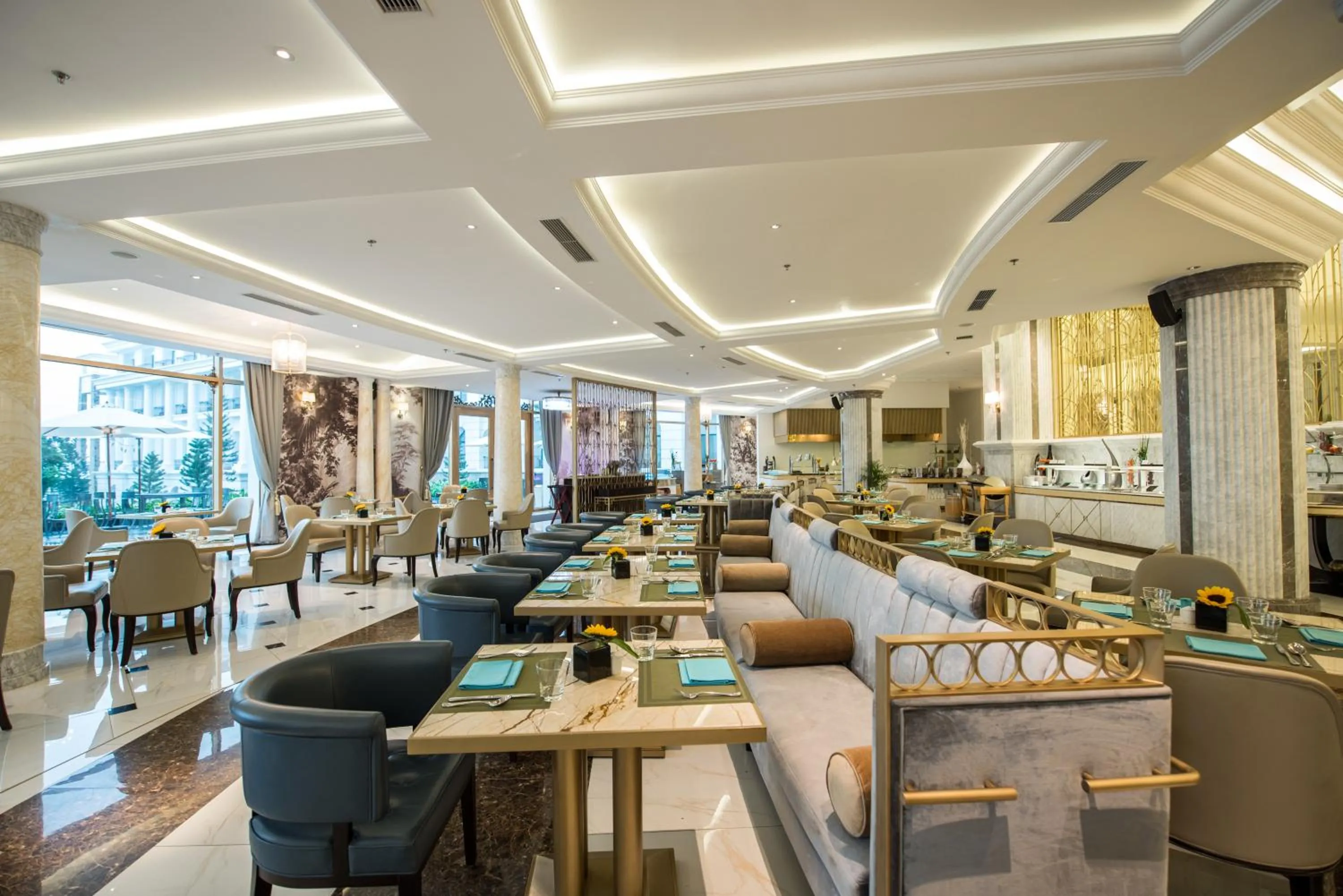 Restaurant/places to eat in Vinpearl Resort & Spa Ha Long