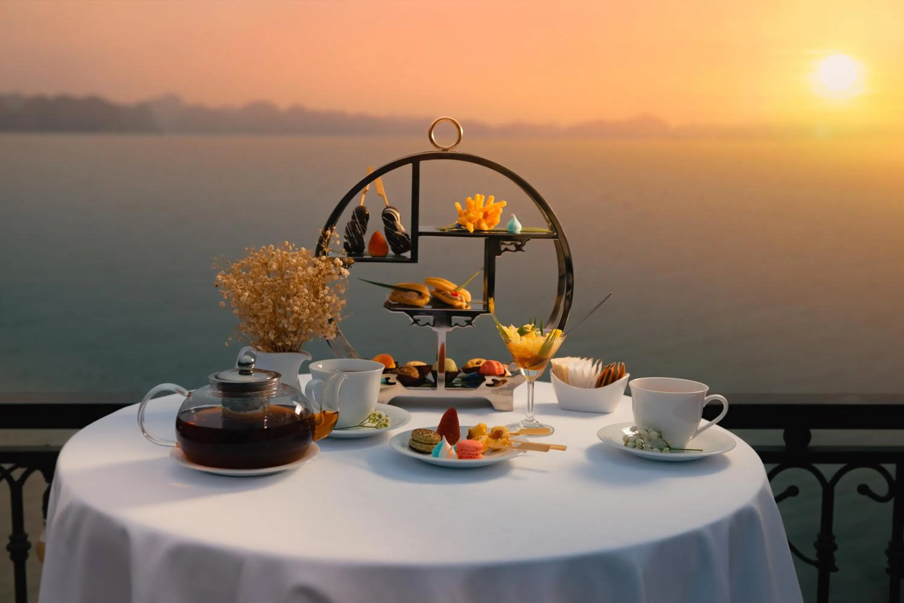 Coffee/tea facilities in Vinpearl Resort & Spa Ha Long