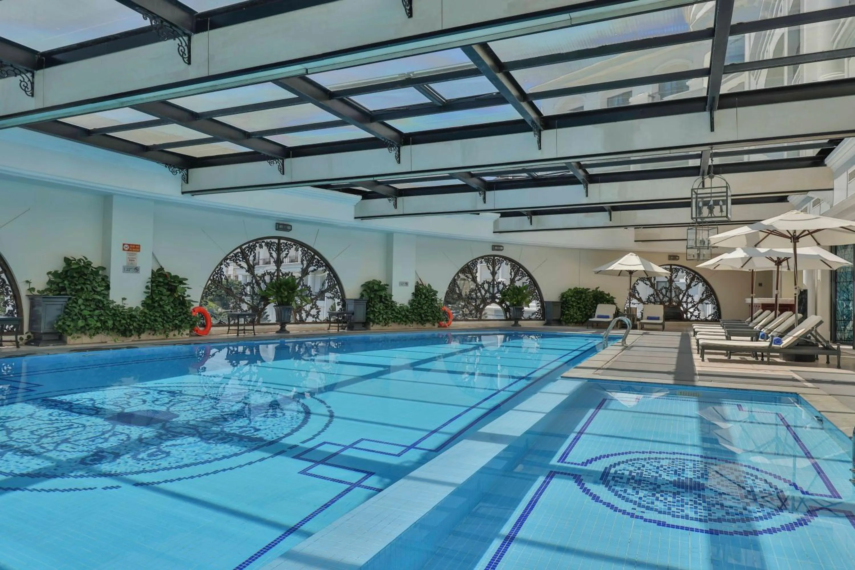 Swimming pool in Vinpearl Resort & Spa Ha Long