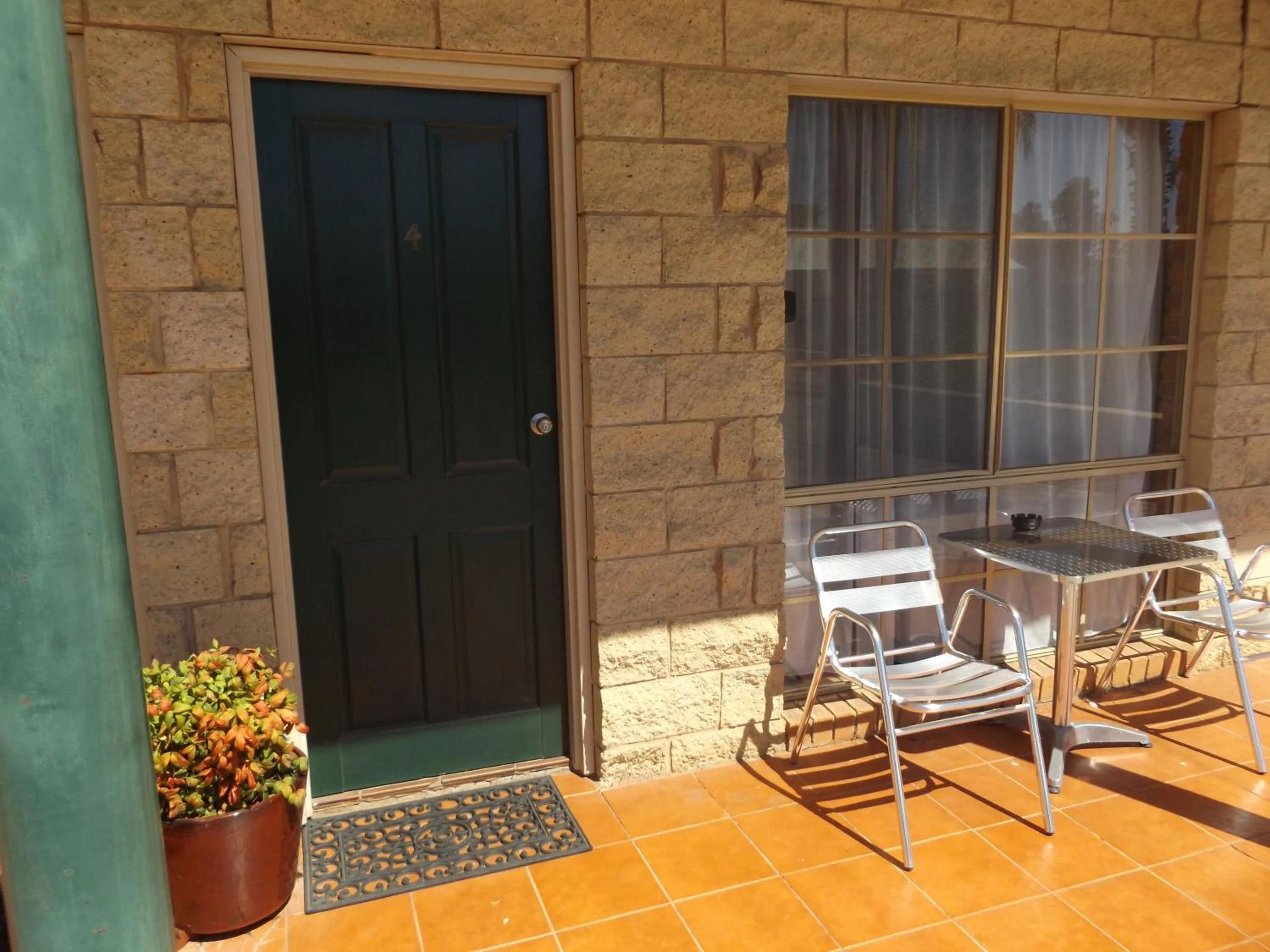 Bed in Mulwala Paradise Palms Motel