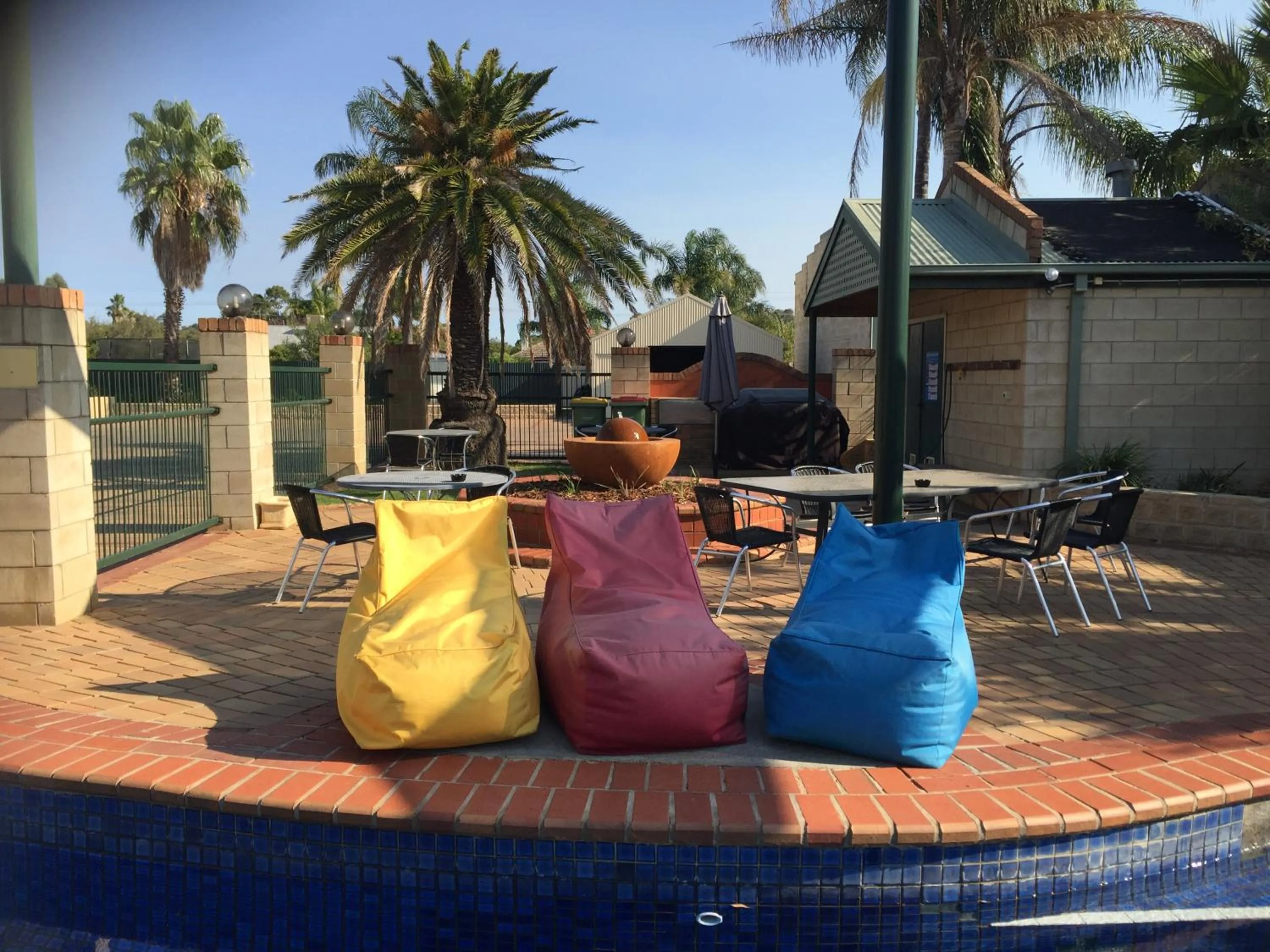 Swimming pool in Mulwala Paradise Palms Motel