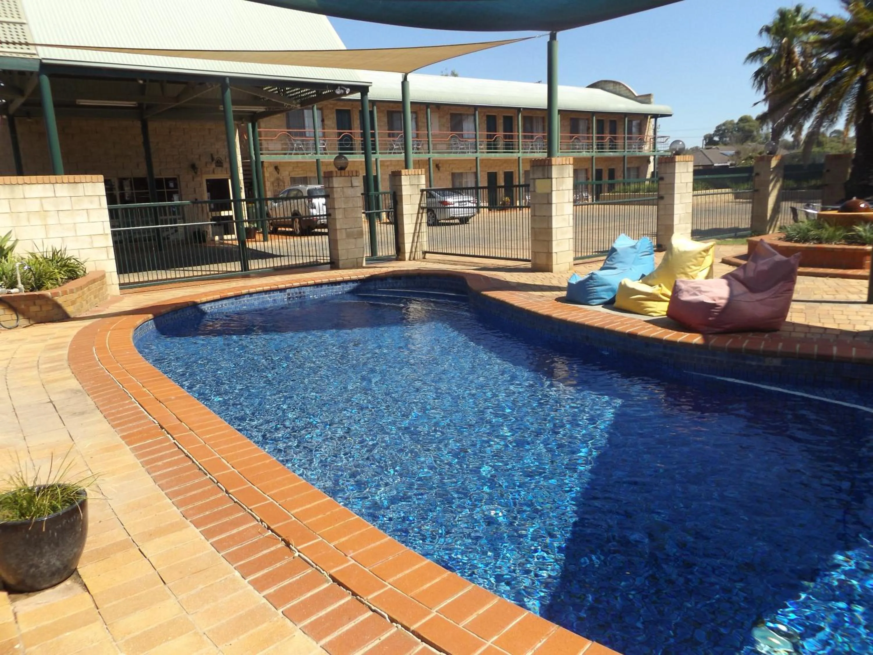 Swimming Pool in Mulwala Paradise Palms Motel