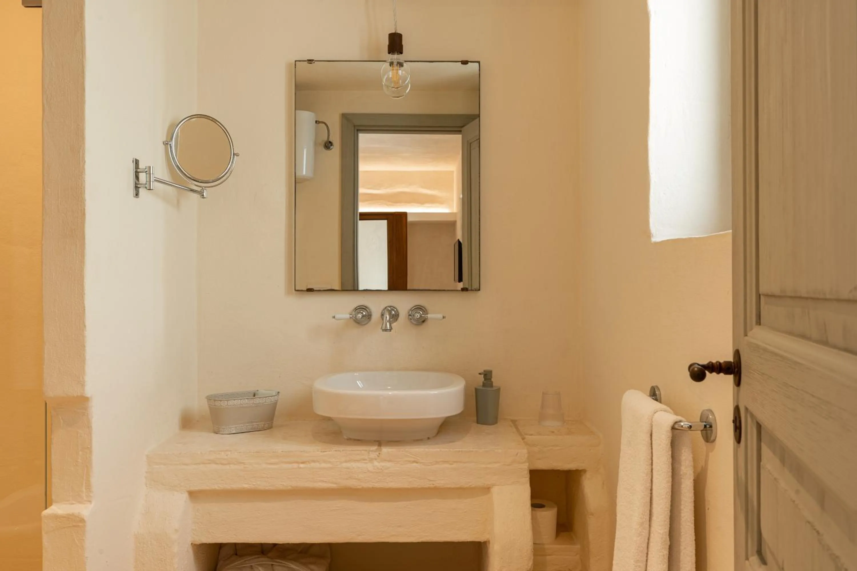 Bathroom in Masseria Le Carrube