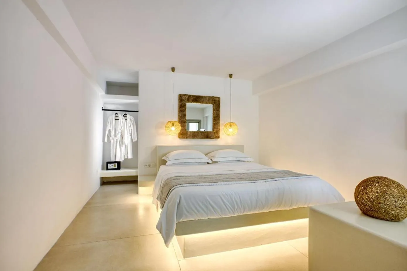 Bed in Nodo Boutique Hotel