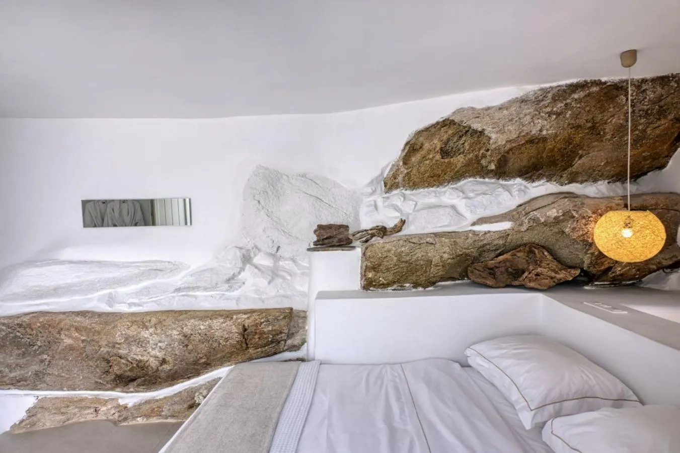 Bed in Nodo Boutique Hotel