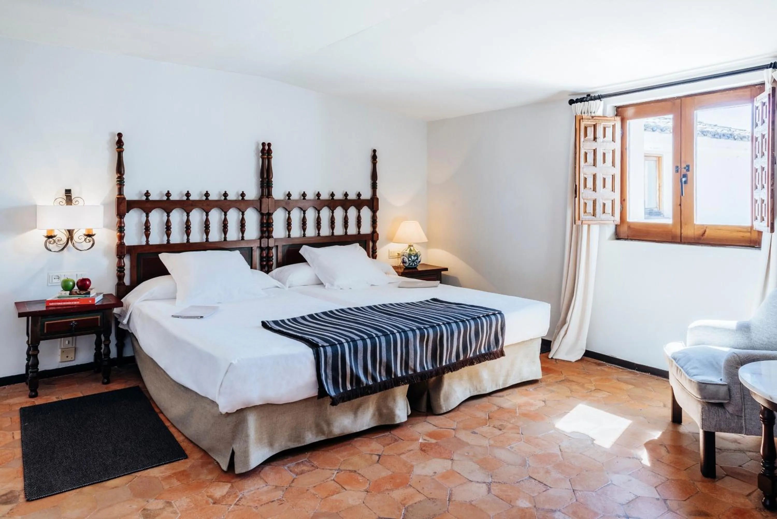 Photo of the whole room, Bed in Parador de Mérida