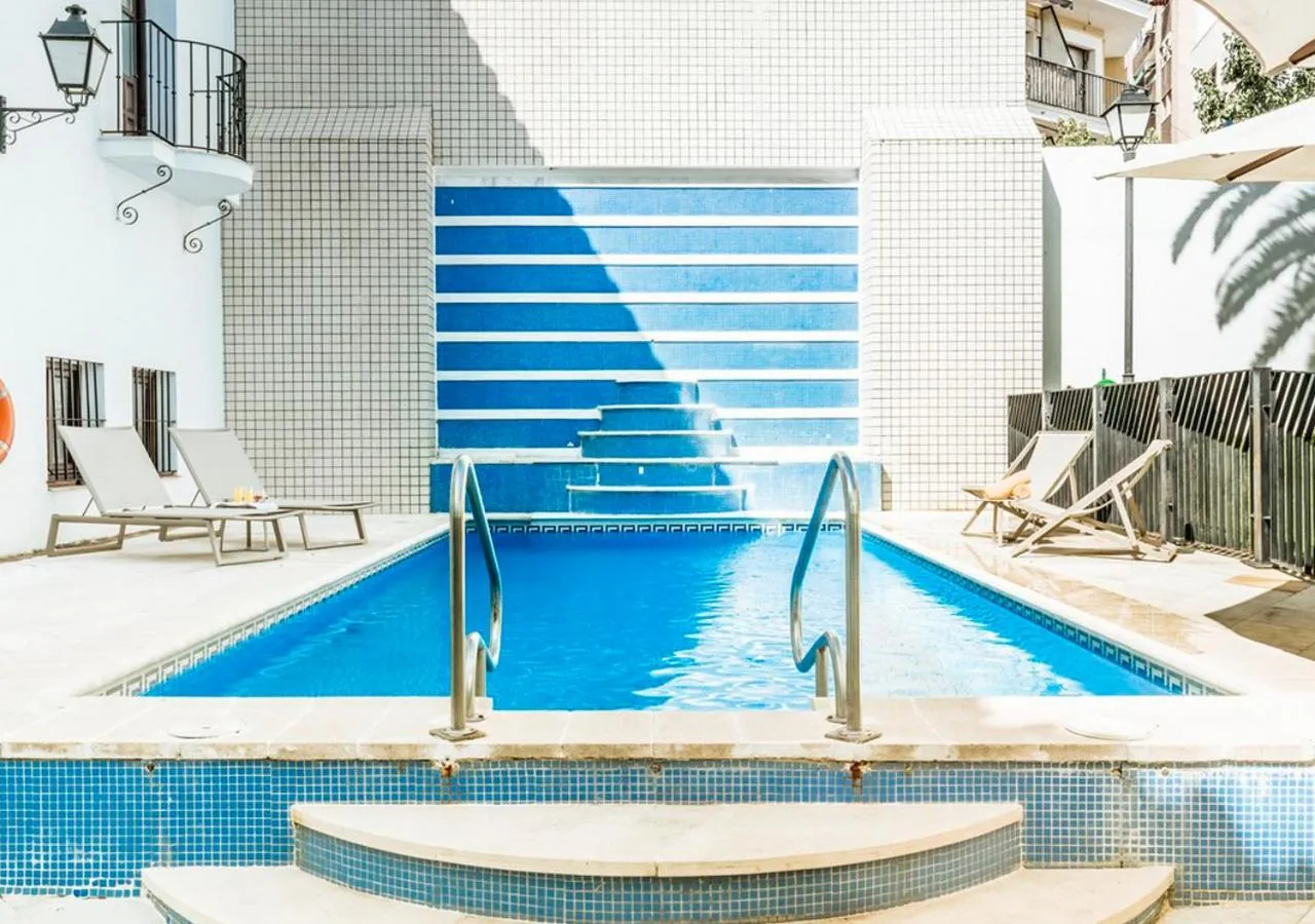 Swimming pool in Parador de Mérida