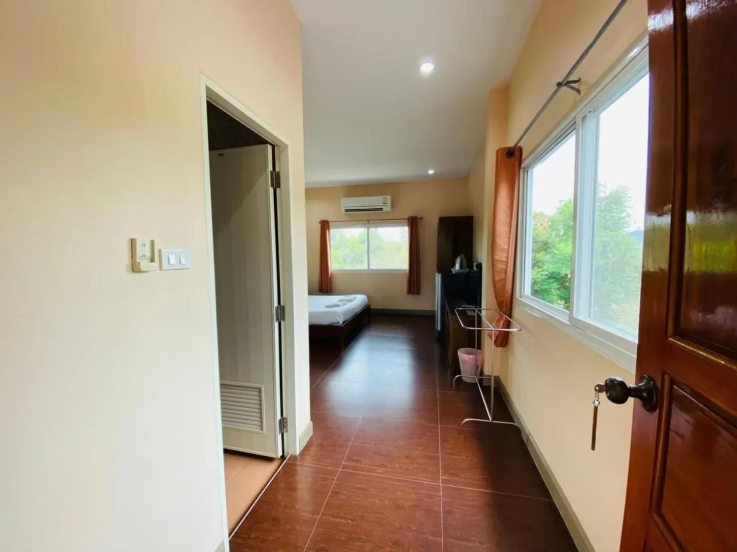 Photo of the whole room in Baan Suan Khun Yaiy