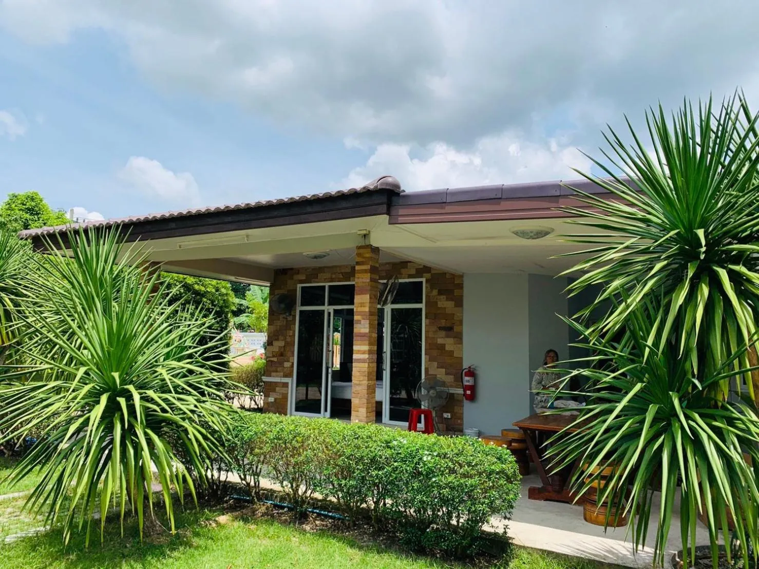 Facade/entrance in Baan Suan Khun Yaiy