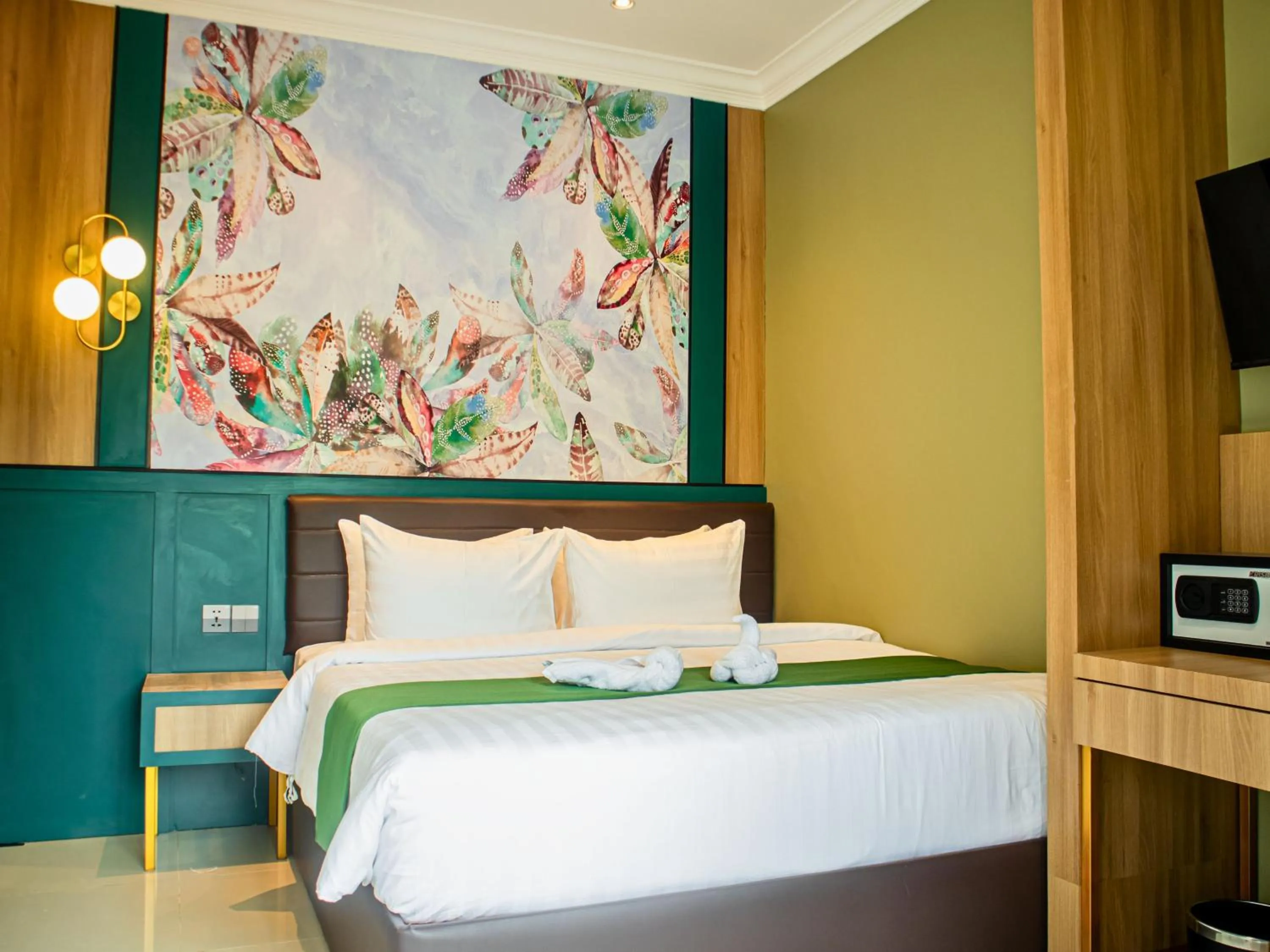 Bed in Bona Ventura Hotel & Skybar