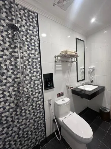 Bona Ventura Hotel & Skybar