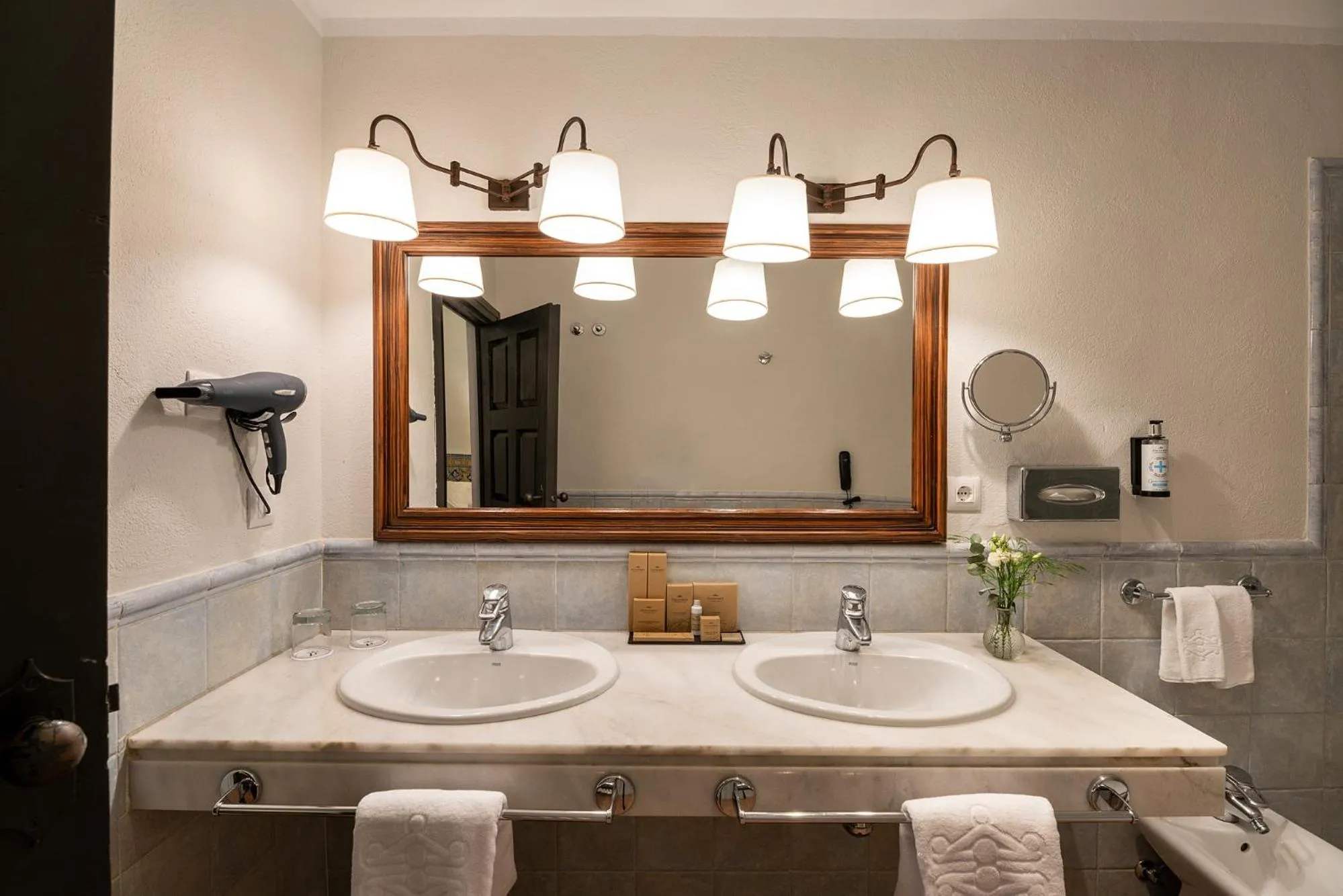 Bathroom in Parador de Almagro