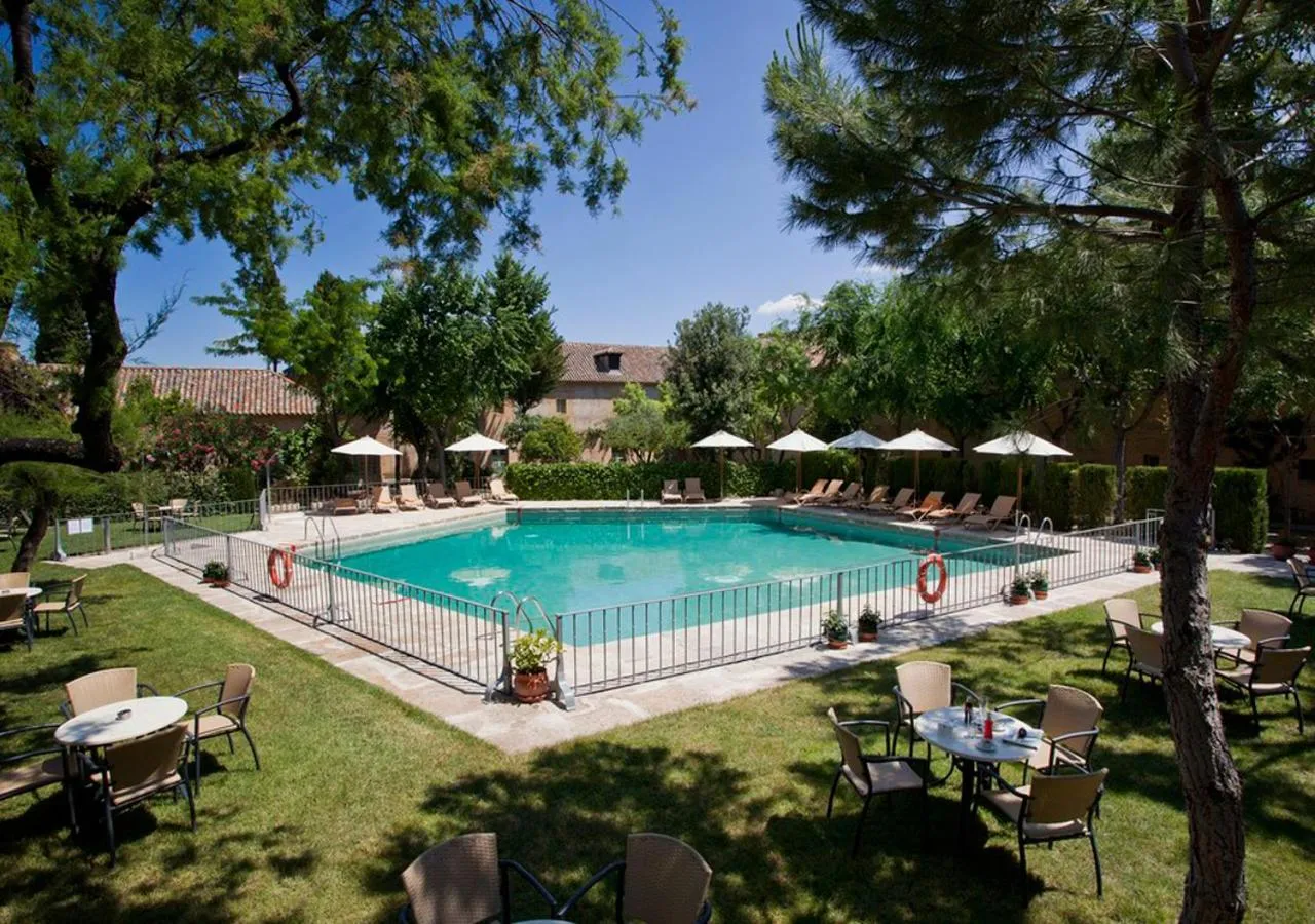 Swimming pool in Parador de Almagro
