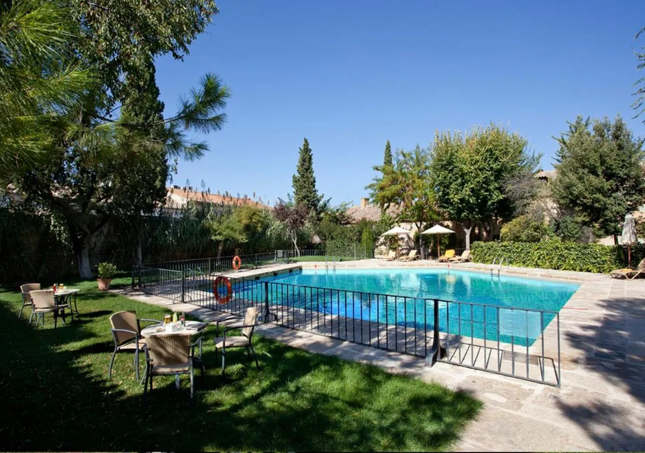 Swimming pool in Parador de Almagro