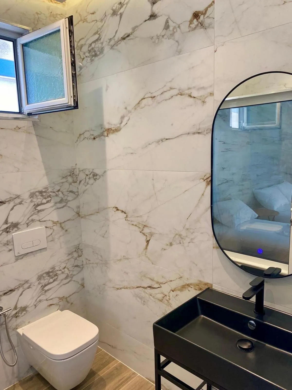 Kalemi's Beachside Hotel