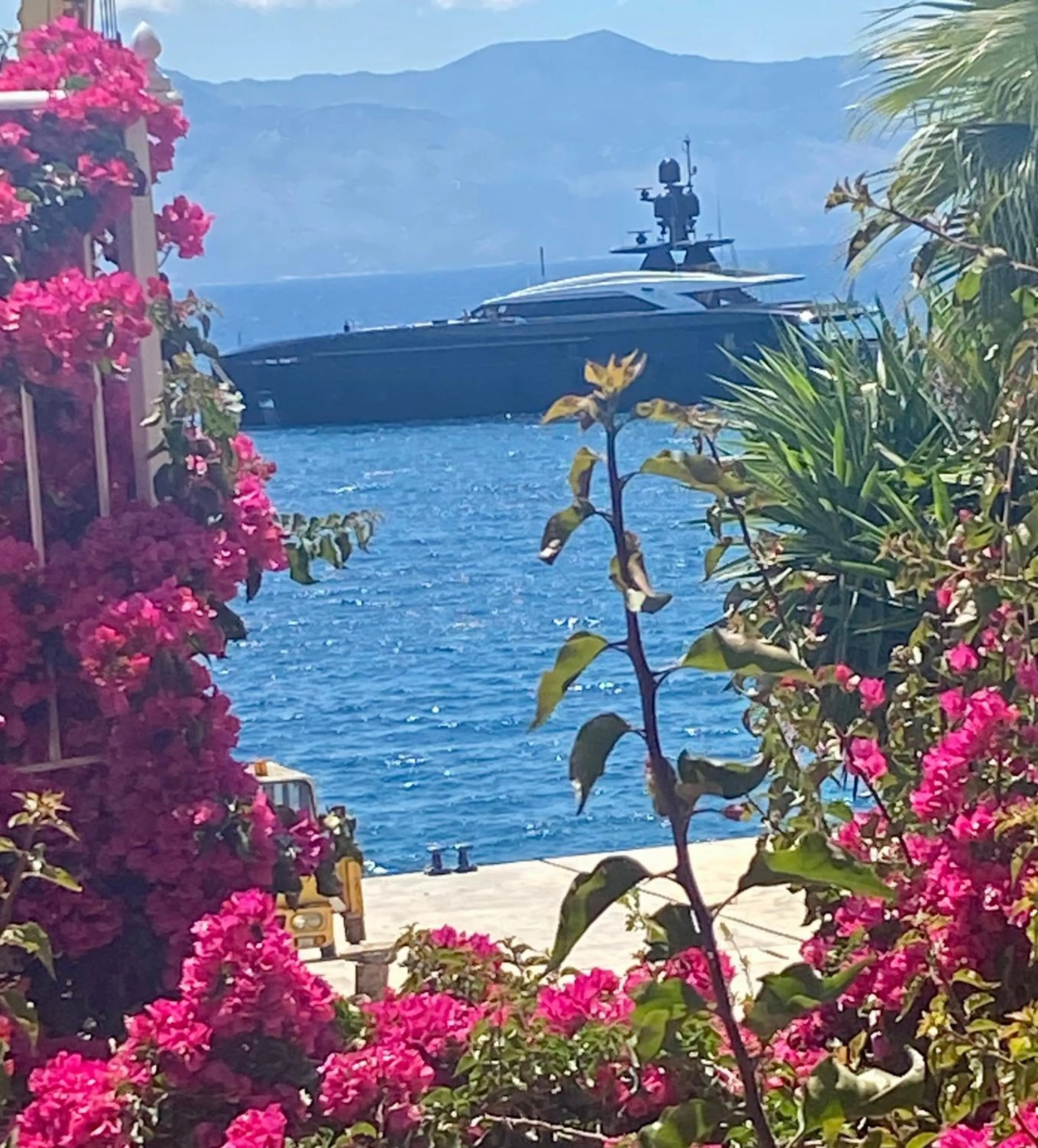 Kalemi's Beachside Hotel