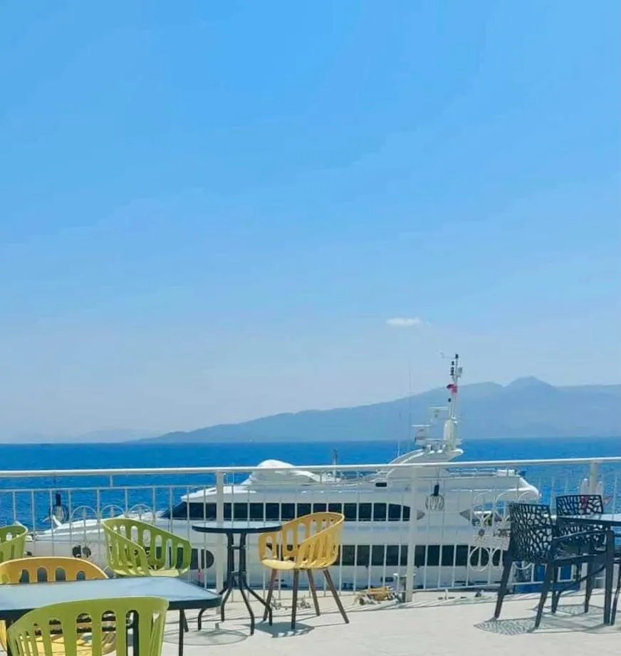 Kalemi's Beachside Hotel