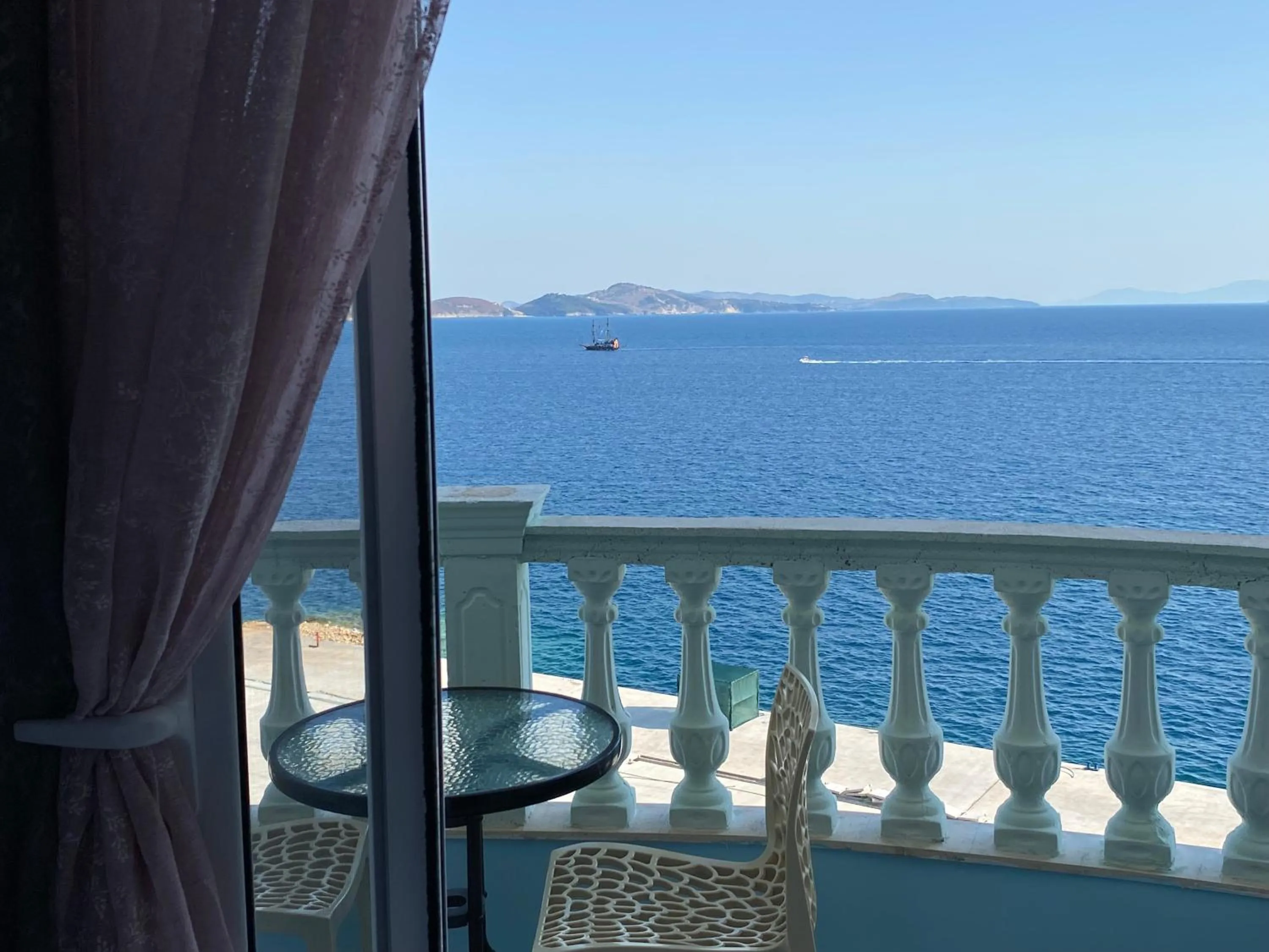 Balcony/Terrace in Kalemi's Beachside Hotel
