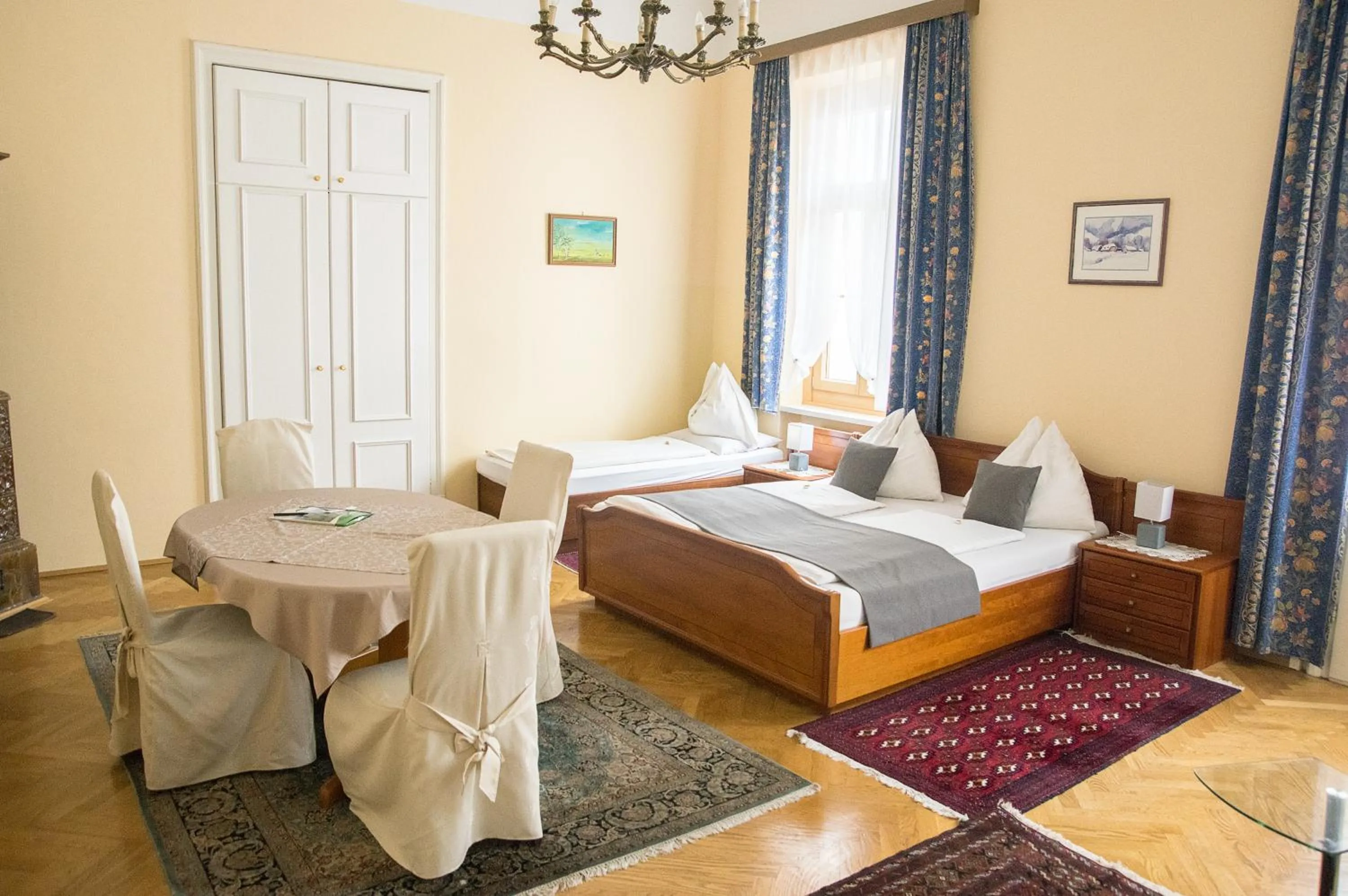 Family Room in Privatpension Lang