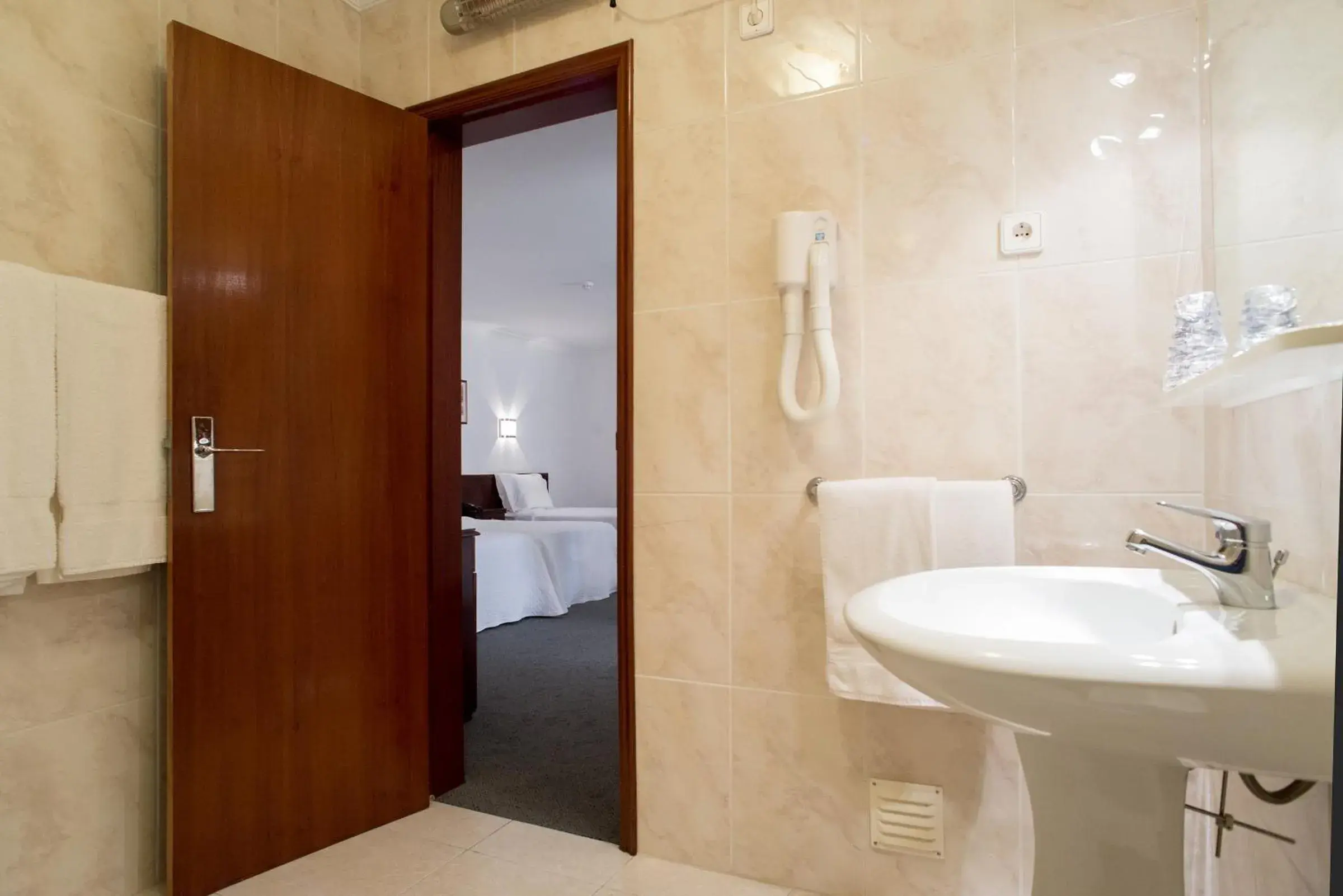 Triple Room in Hotel Boavista II Triple Room in Hotel Boavista II