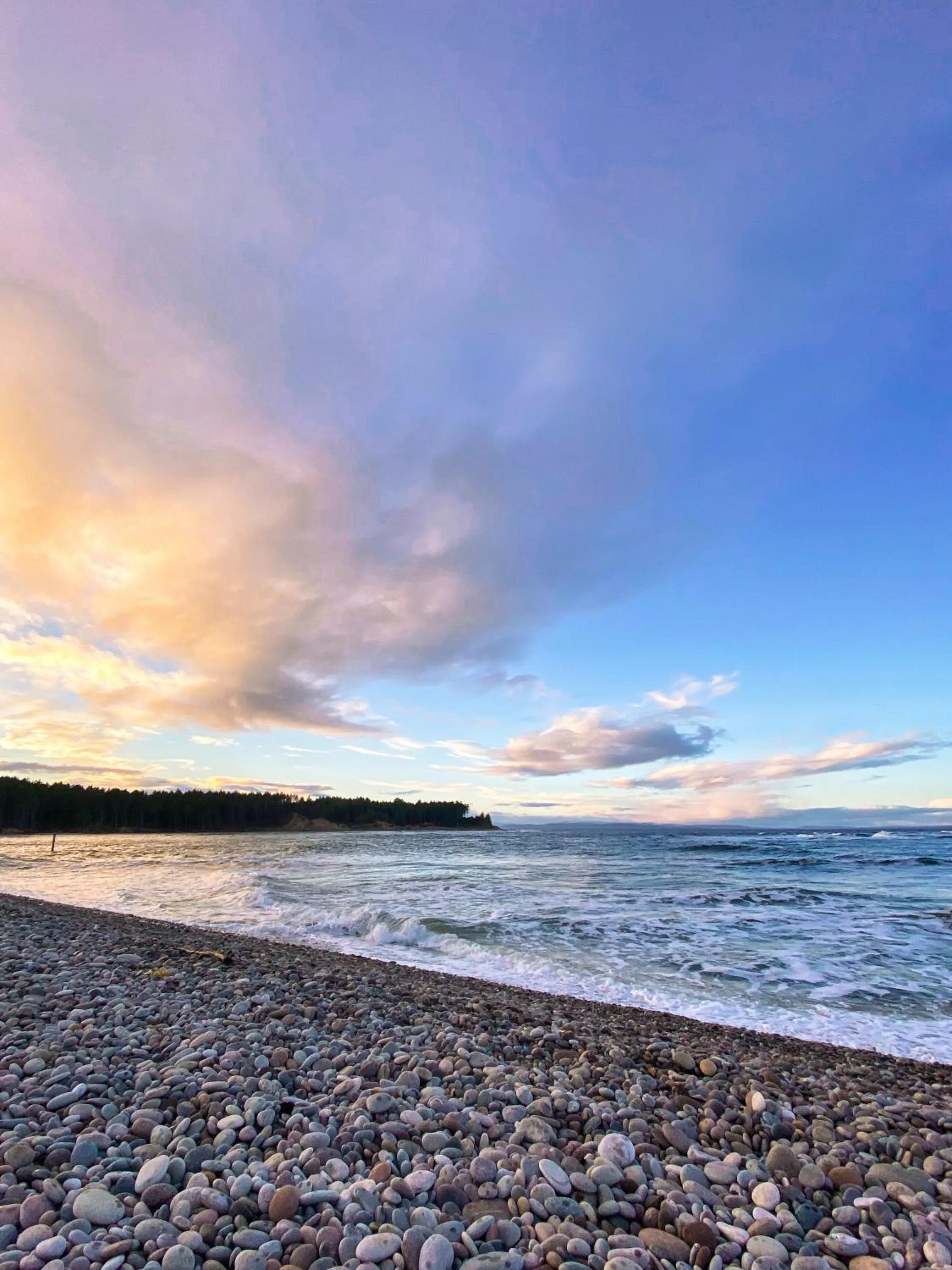 Beach in Crown and Anchor Inn