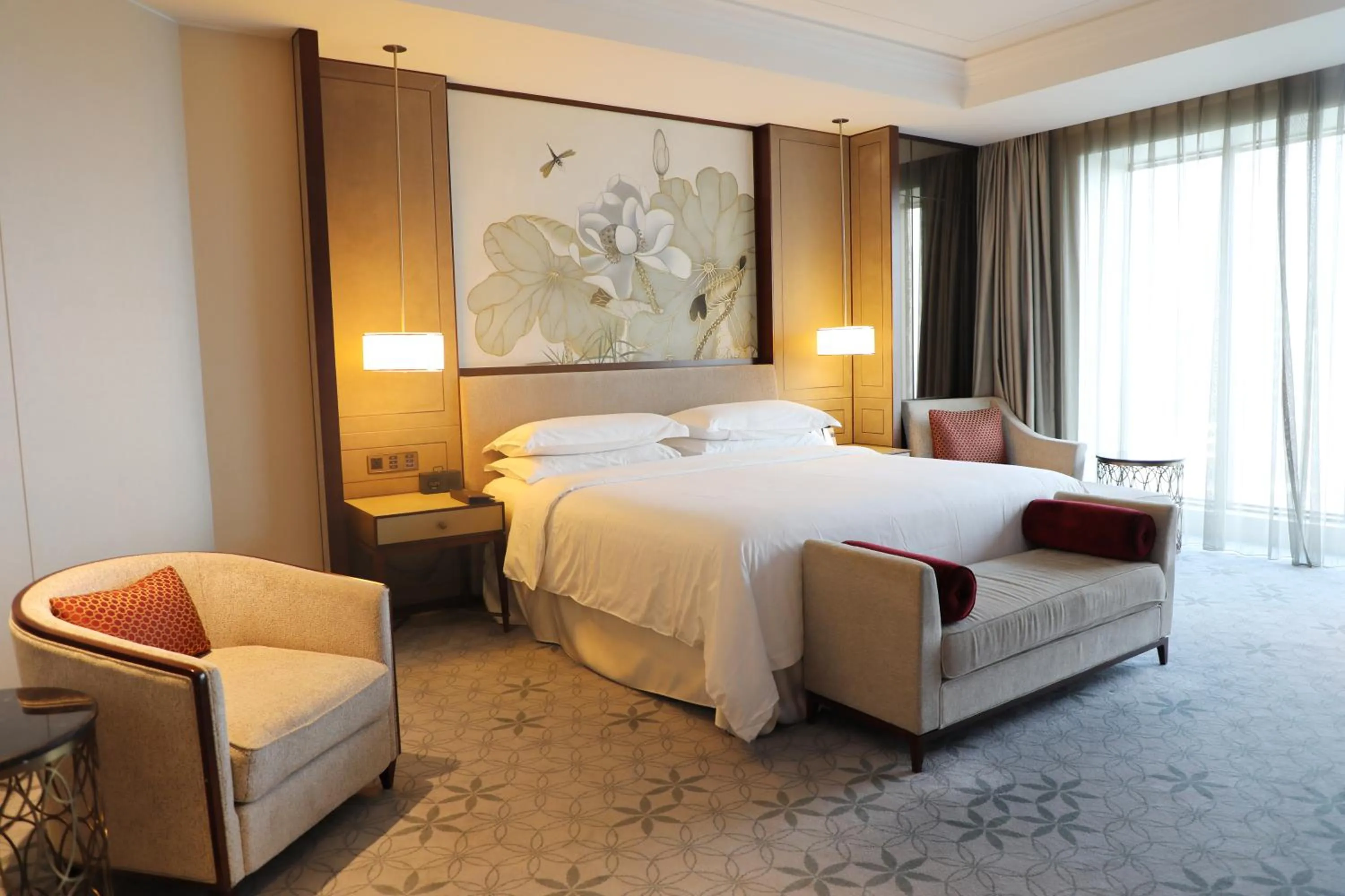 Bedroom, Bed in Sheraton Shanghai Jiading Hotel