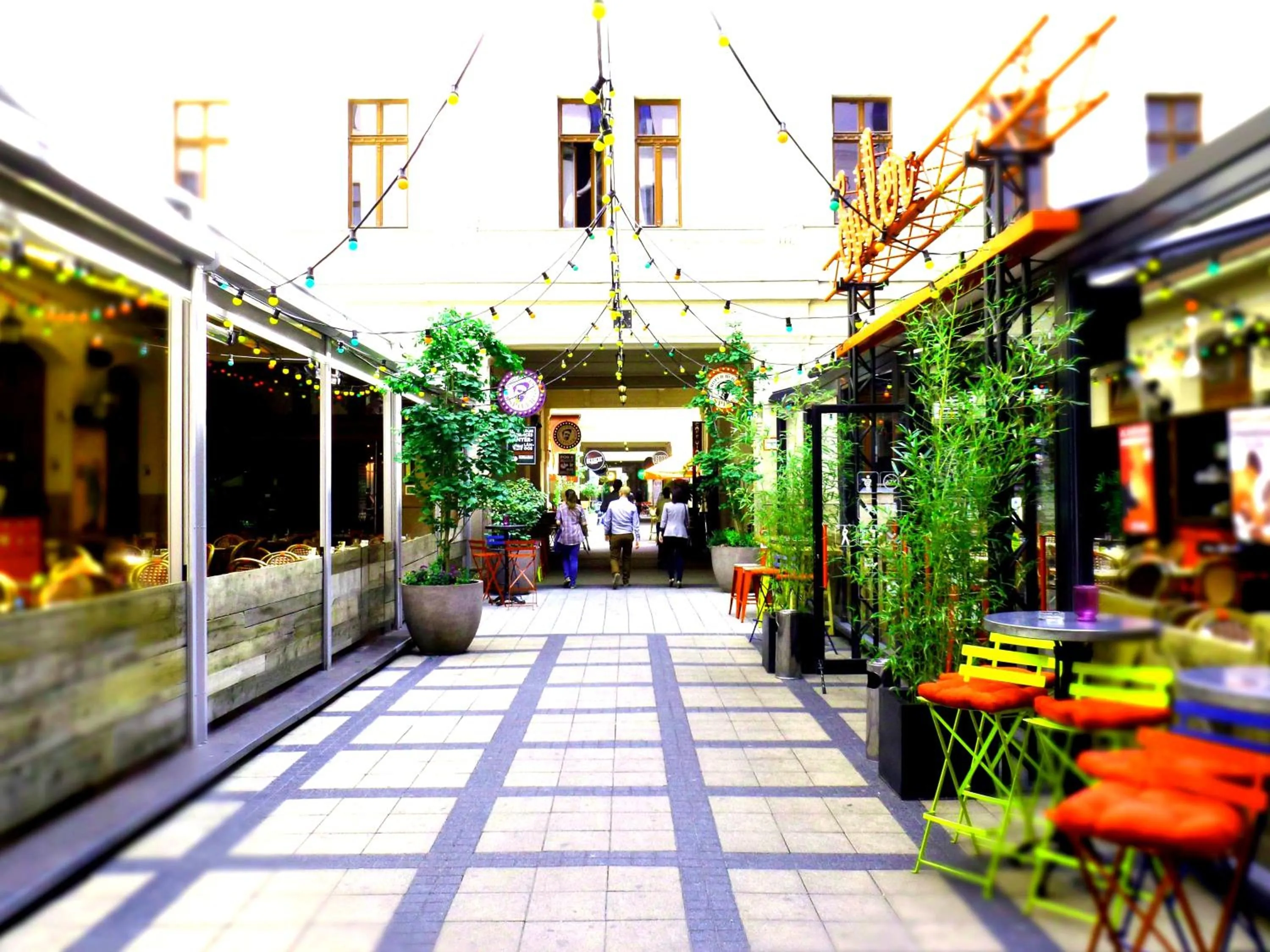 Facade/entrance in Gozsdu Apartment