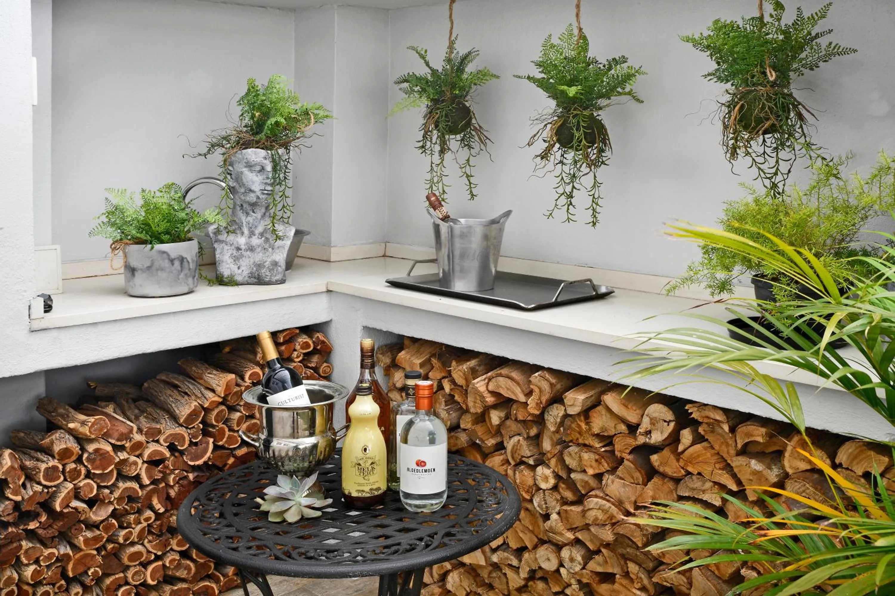 Property building in Le Petit Bijou Aparthotel