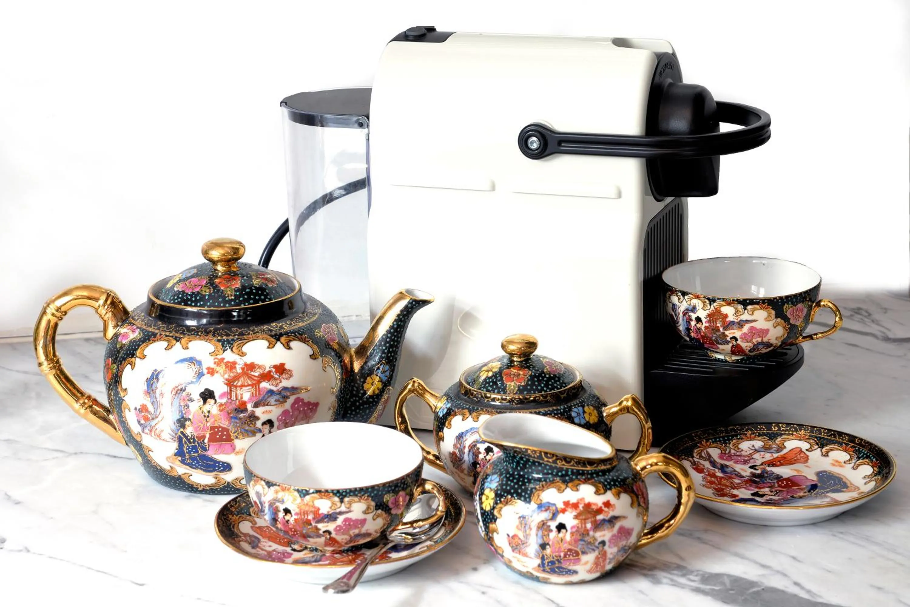 Coffee/tea facilities in Le Petit Bijou