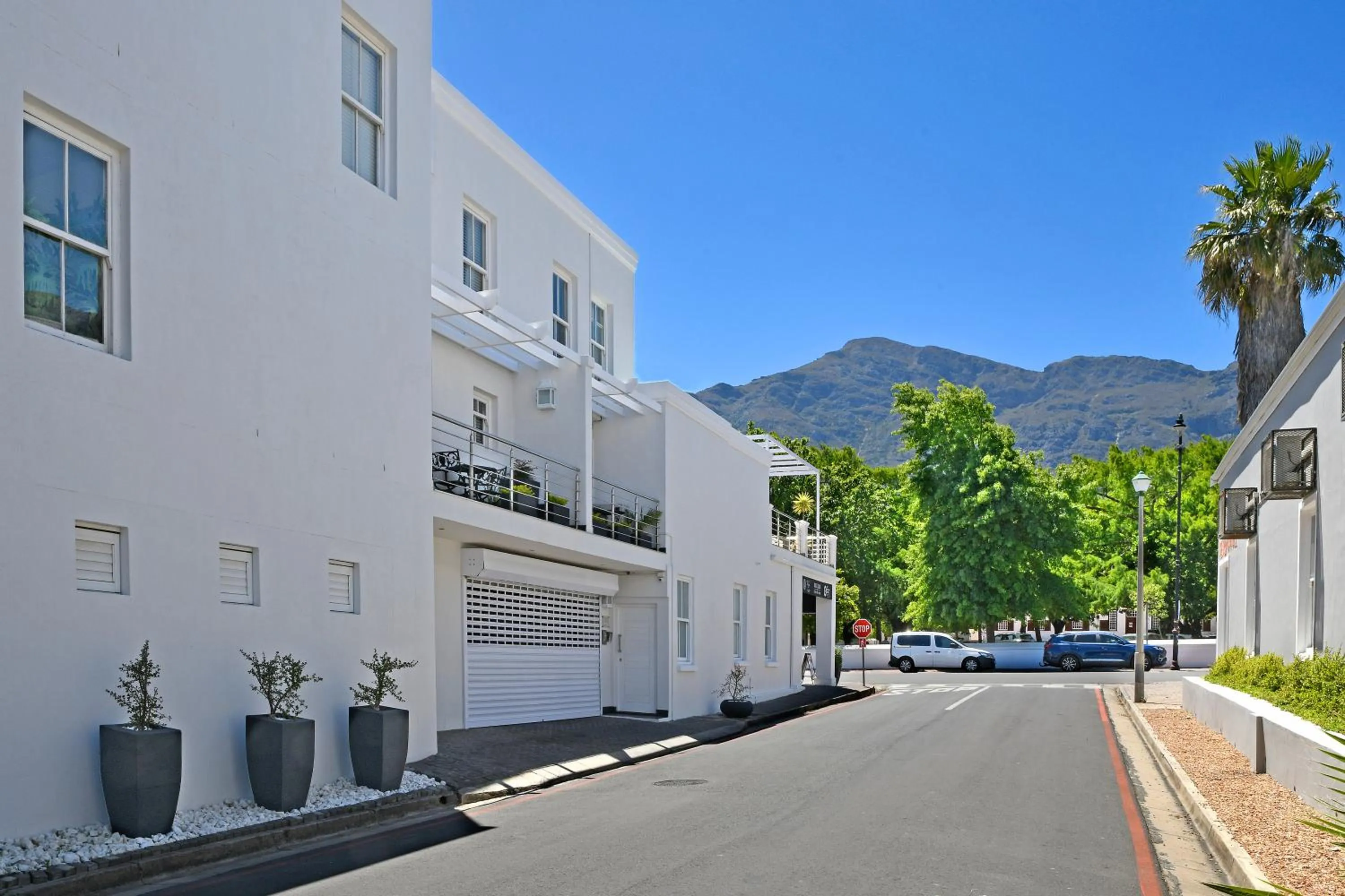 Property building in Le Petit Bijou Aparthotel