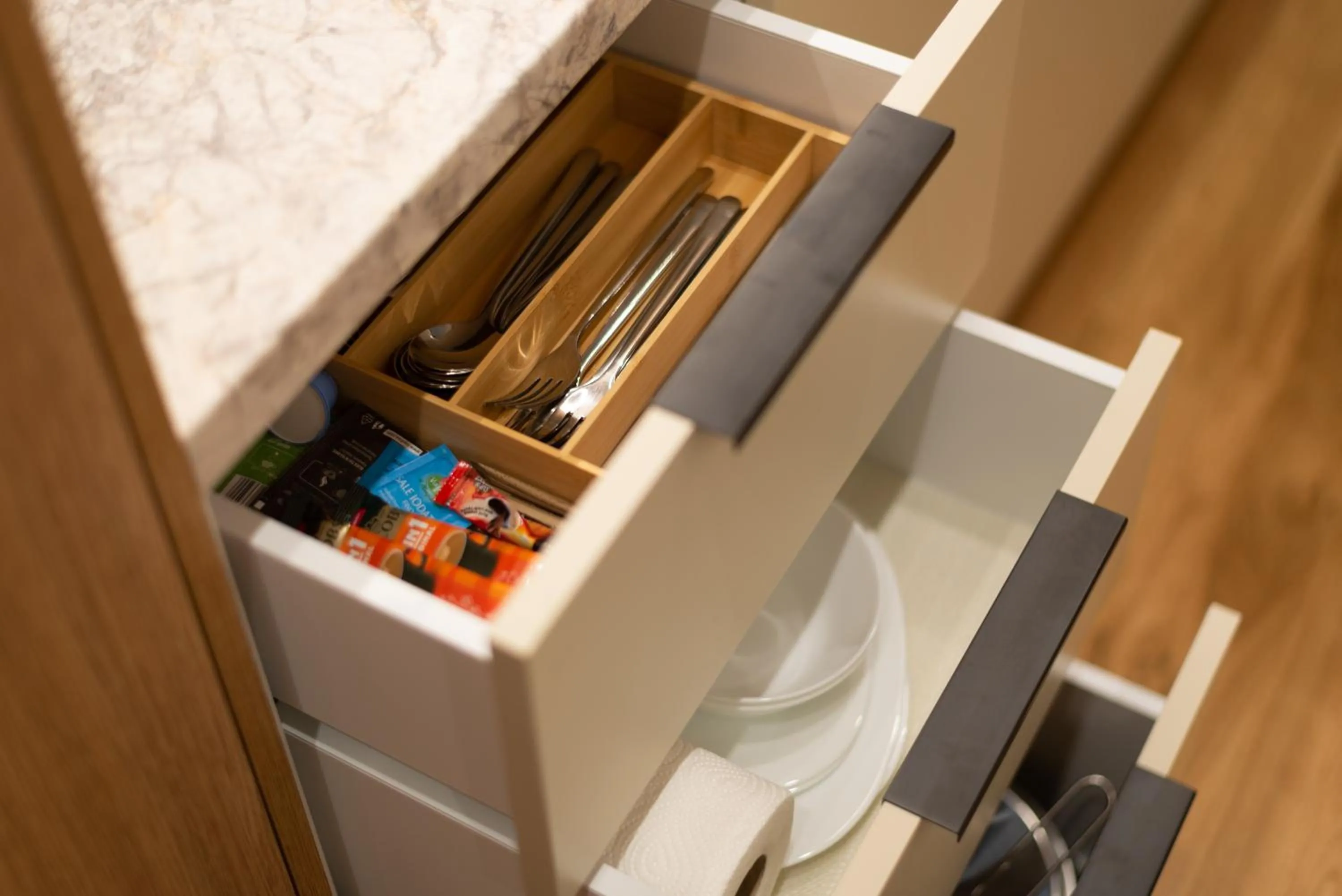 Coffee/tea facilities in Aparthotel Nemunas