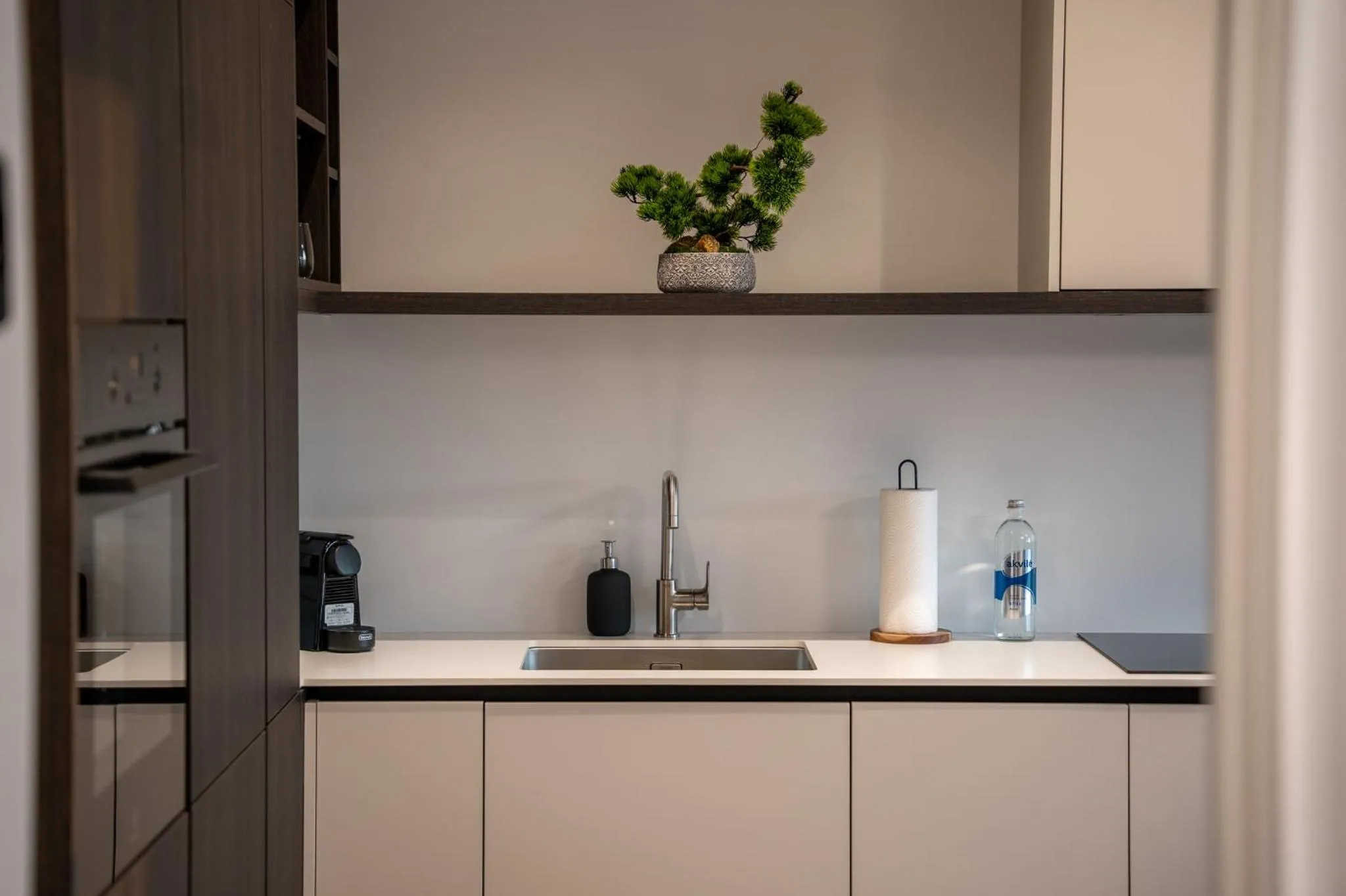 Coffee/tea facilities in Aparthotel Nemunas