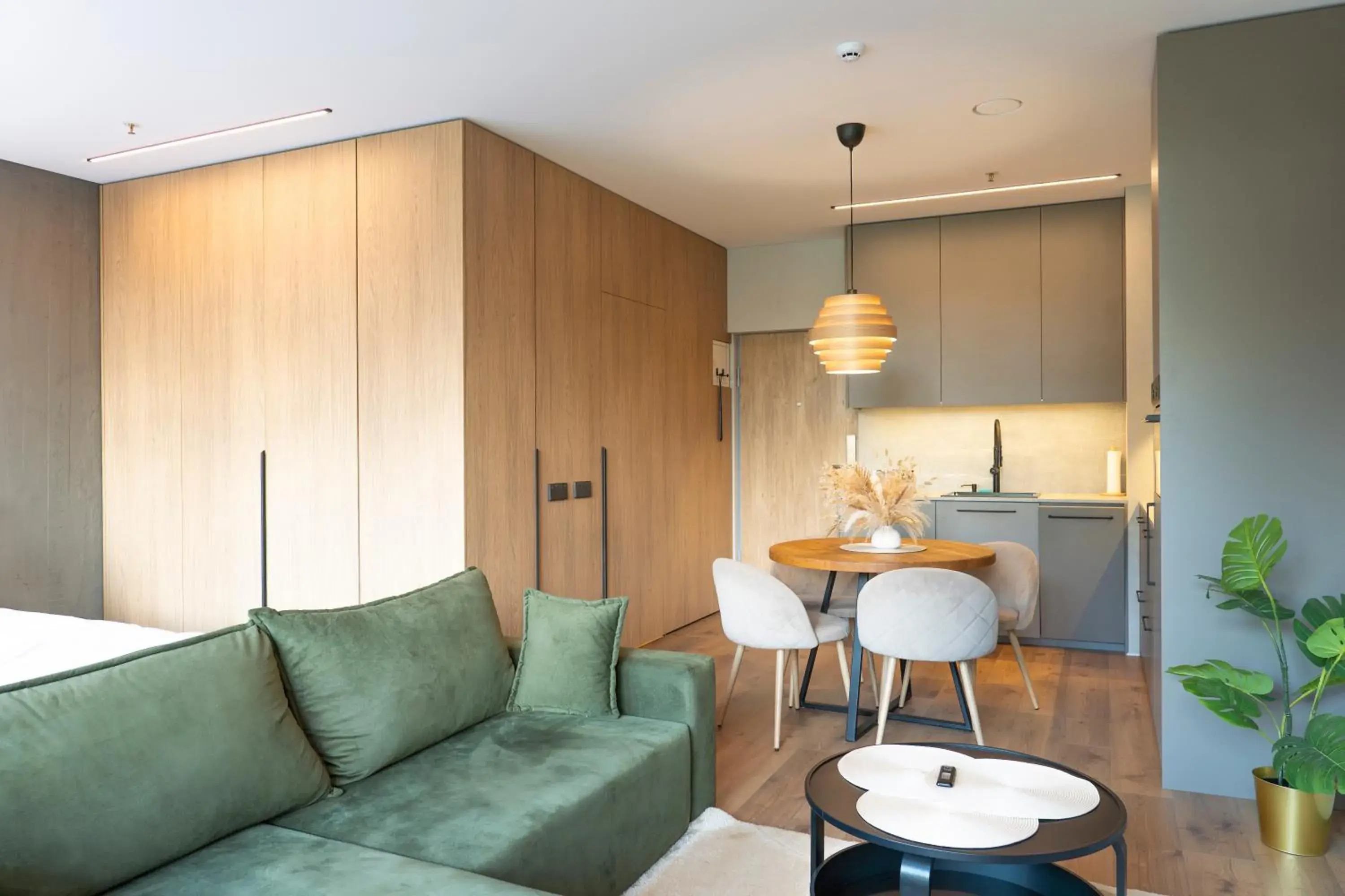 Deluxe Apartment with Balcony - Sauna and hot Tub Access in Leisure Area in Aparthotel Nemunas Deluxe Apartment with Balcony - Sauna and hot Tub Access in Leisure Area in Aparthotel Nemunas