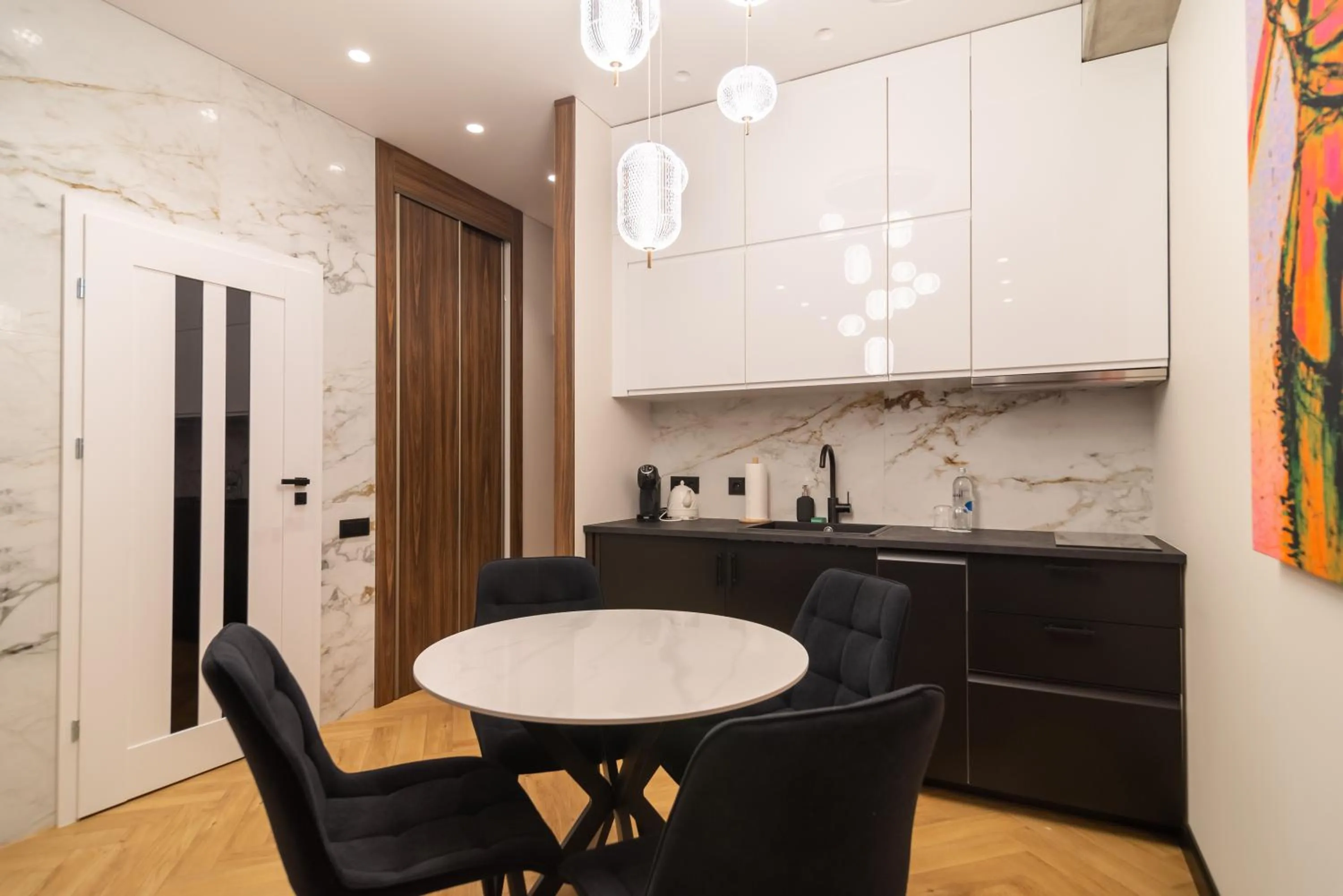 Kitchen or kitchenette in Aparthotel Nemunas