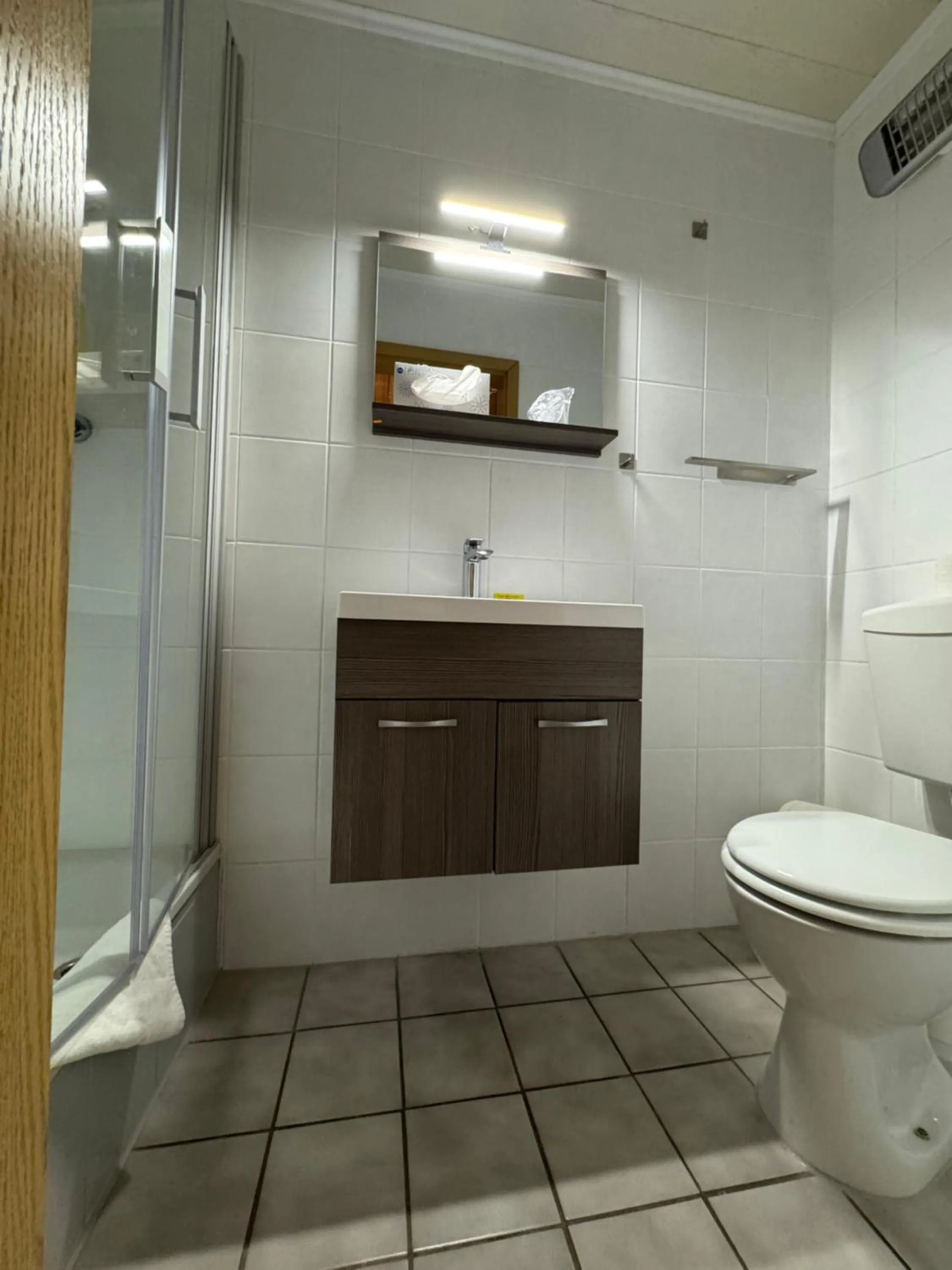 Shower in Hotel-Restaurant Christine