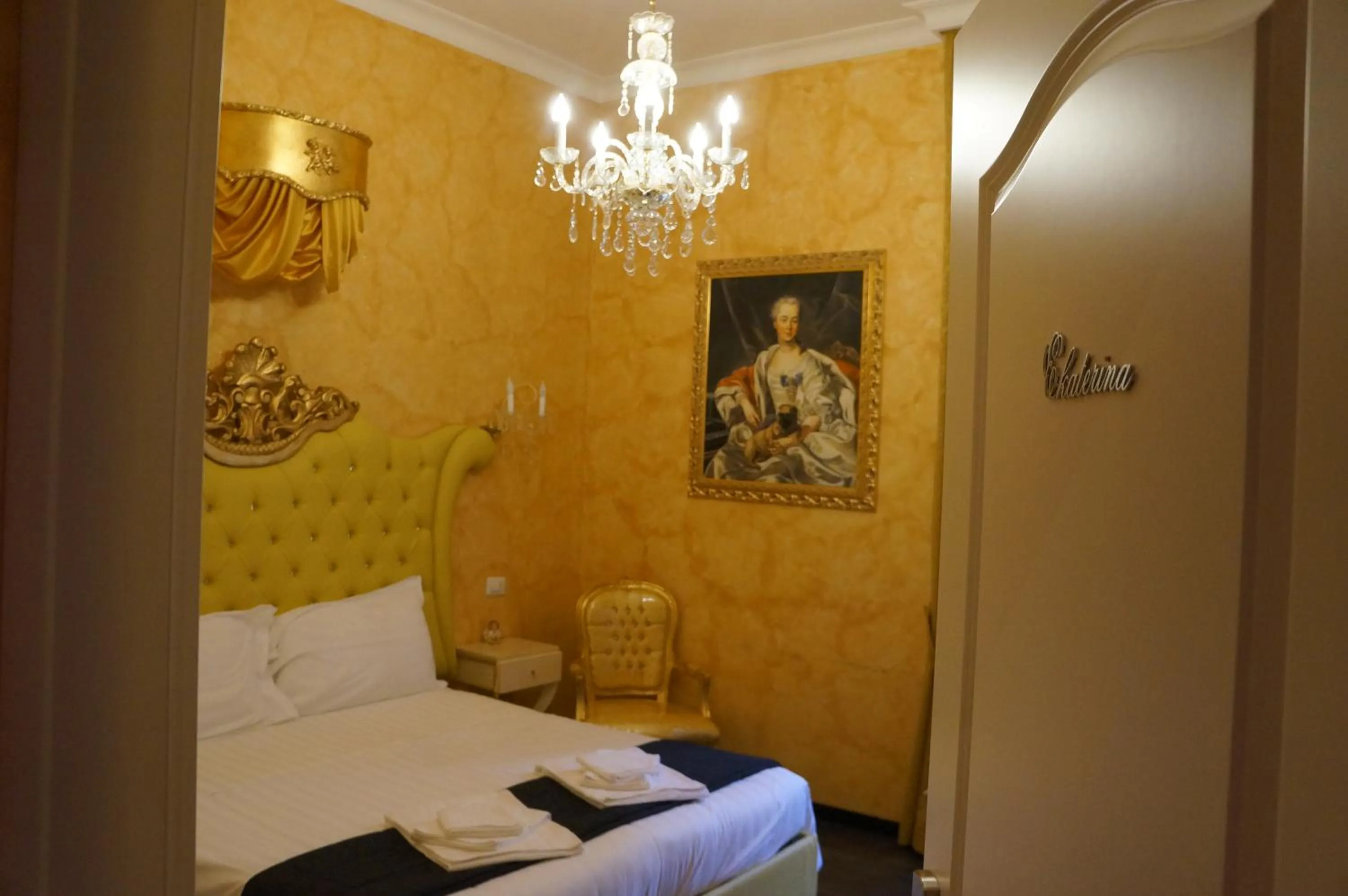 Bed in Pope's Suites