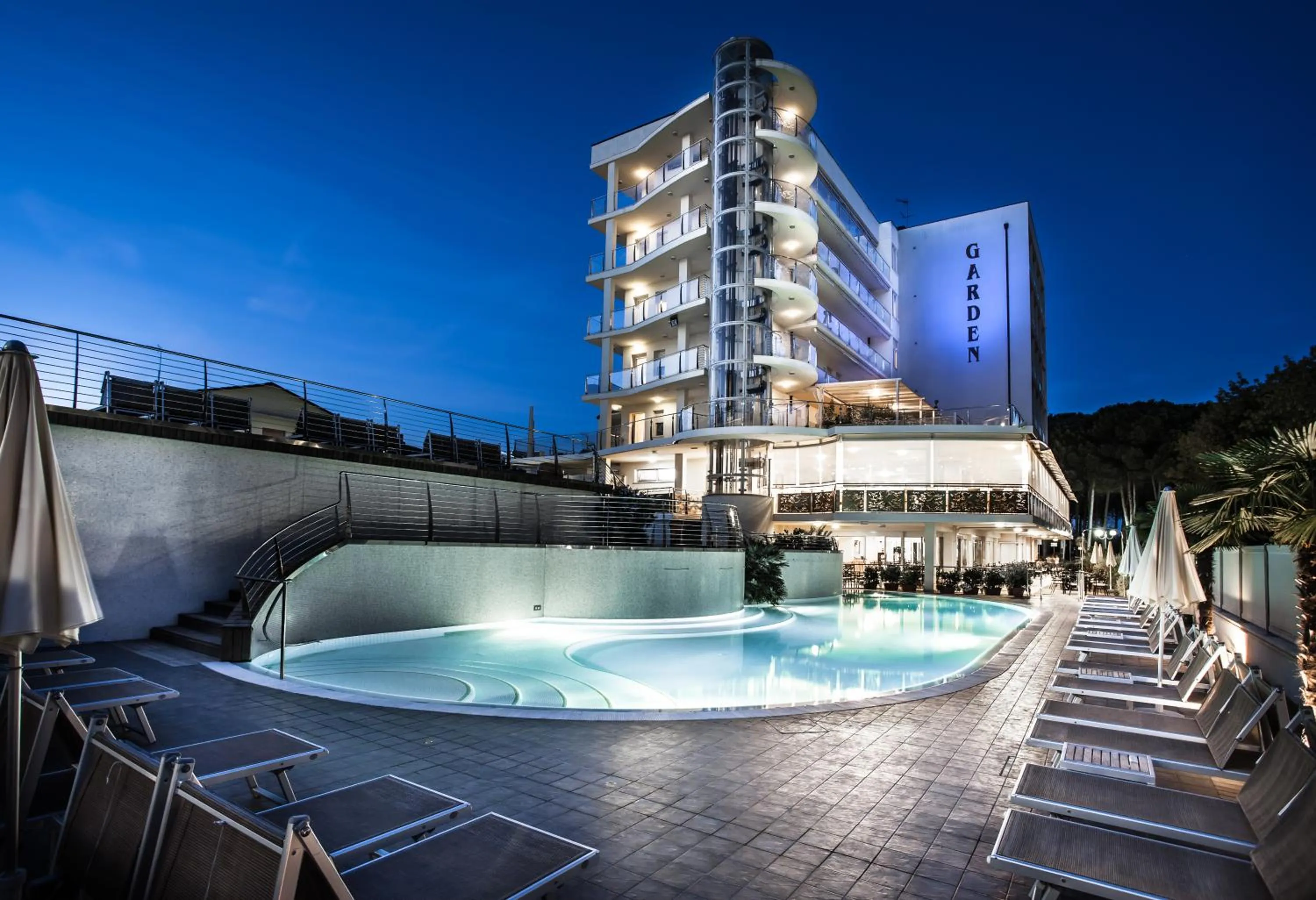 Property building in Hotel Garden