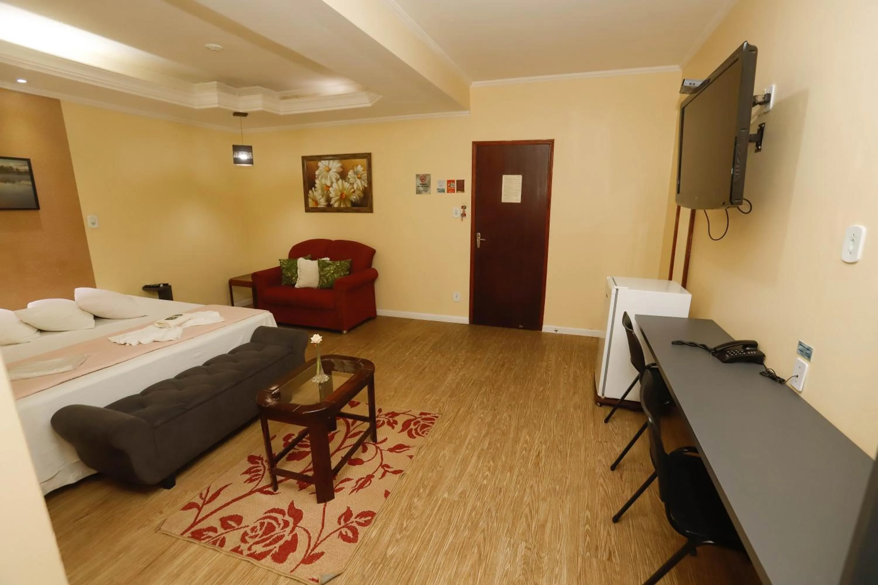 Living room, Bed in Hotel Garfo de Ouro