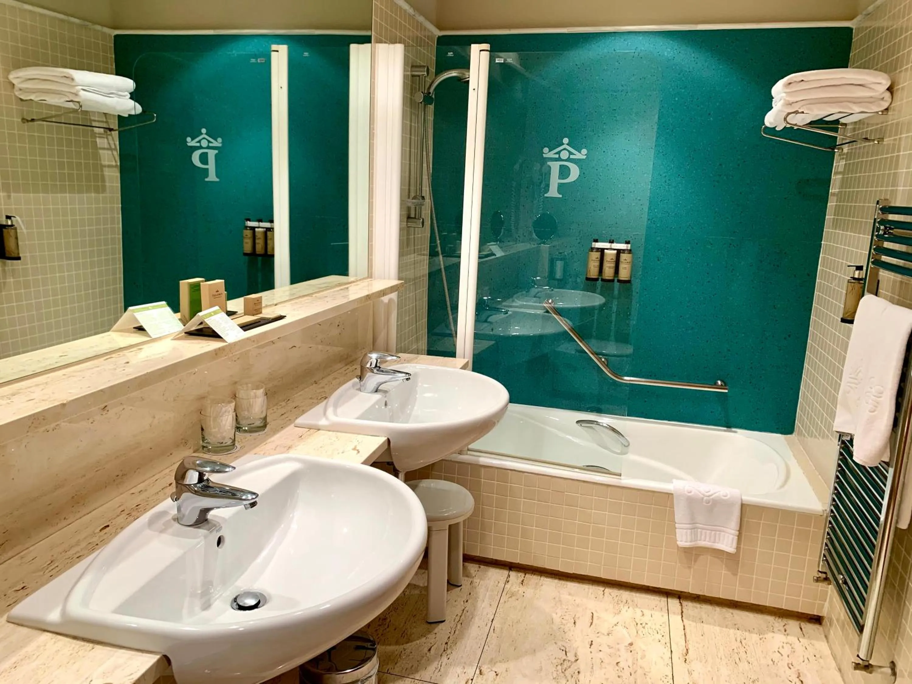 Bathroom in Parador de Salamanca