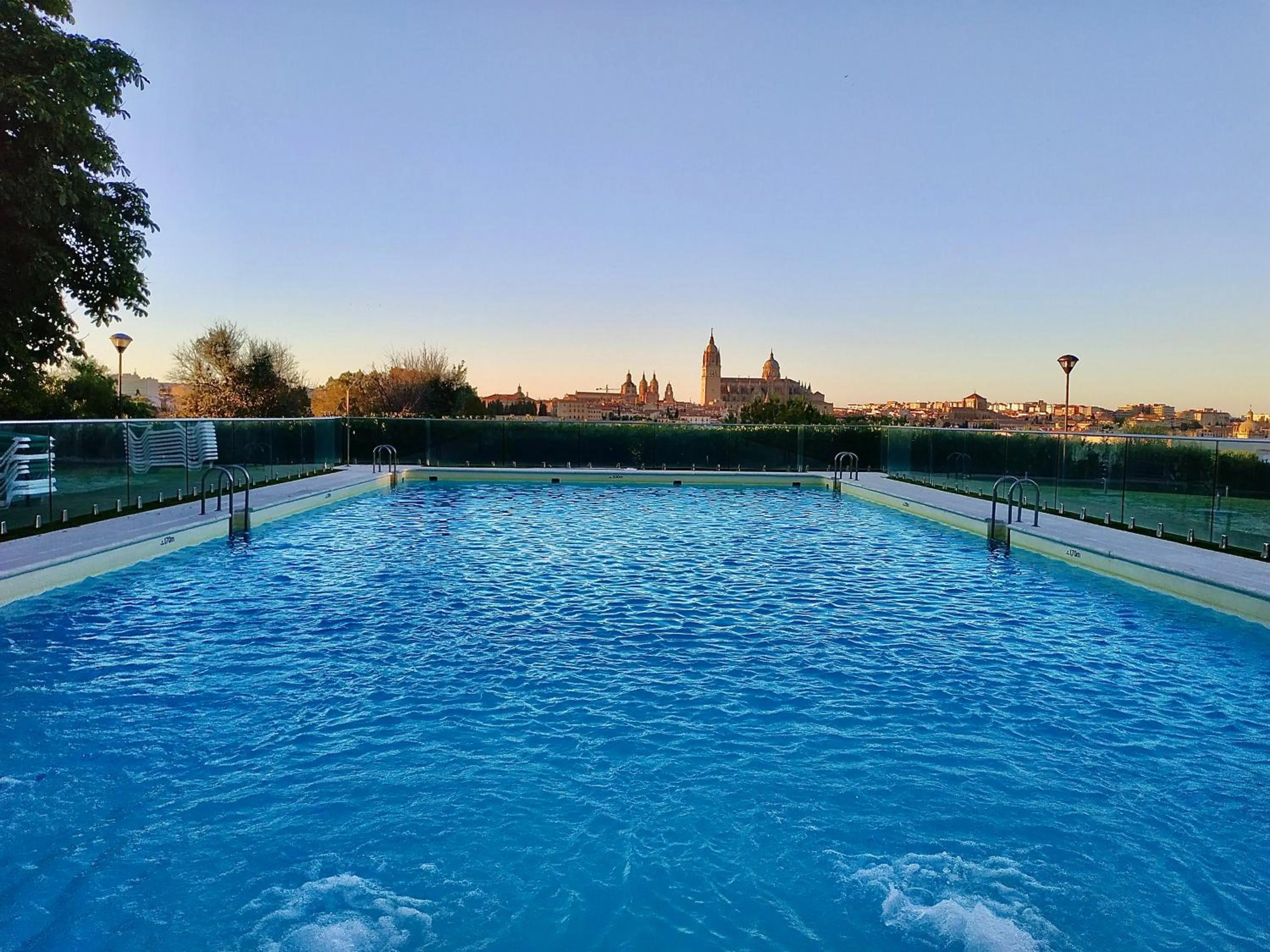 Swimming pool in Parador de Salamanca