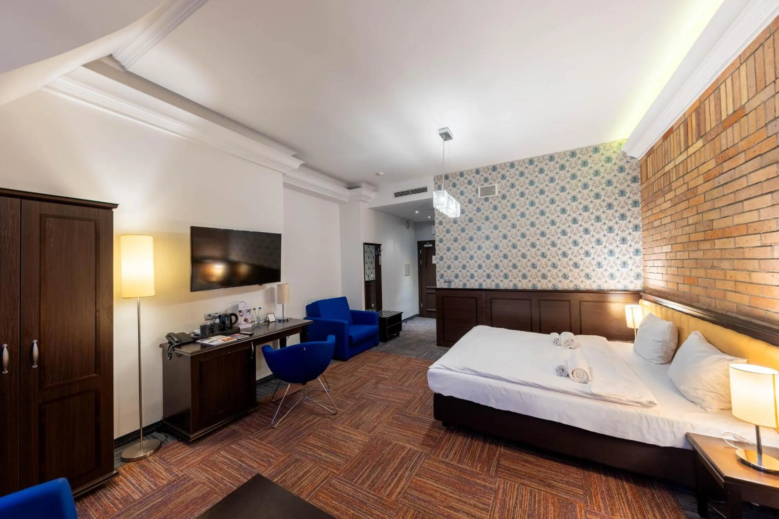 Bed in Palazzo Rosso Old Town