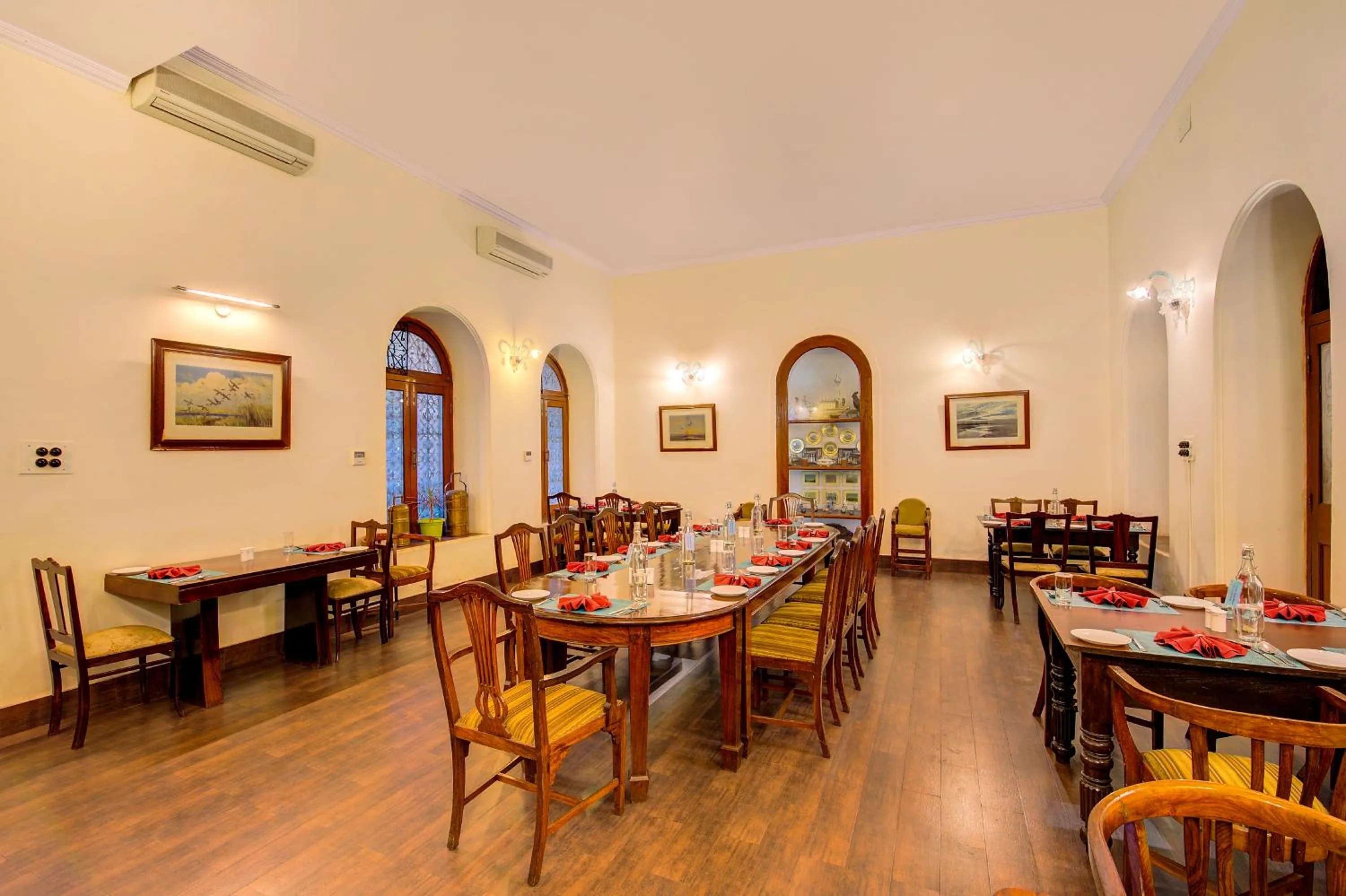 Restaurant/places to eat in WelcomHeritage Shivavilas Palace, HAMPI